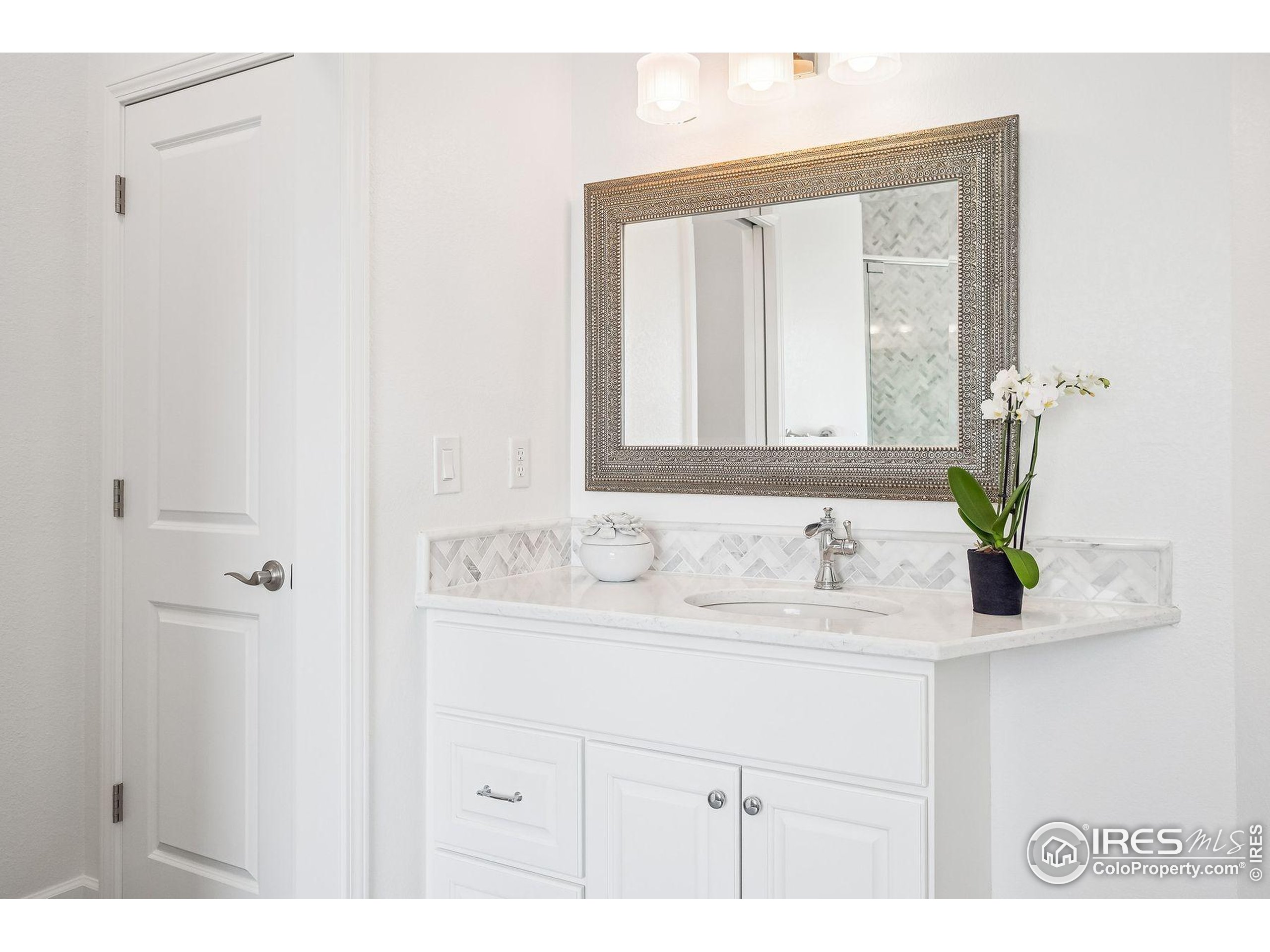 3300 Continental Cir