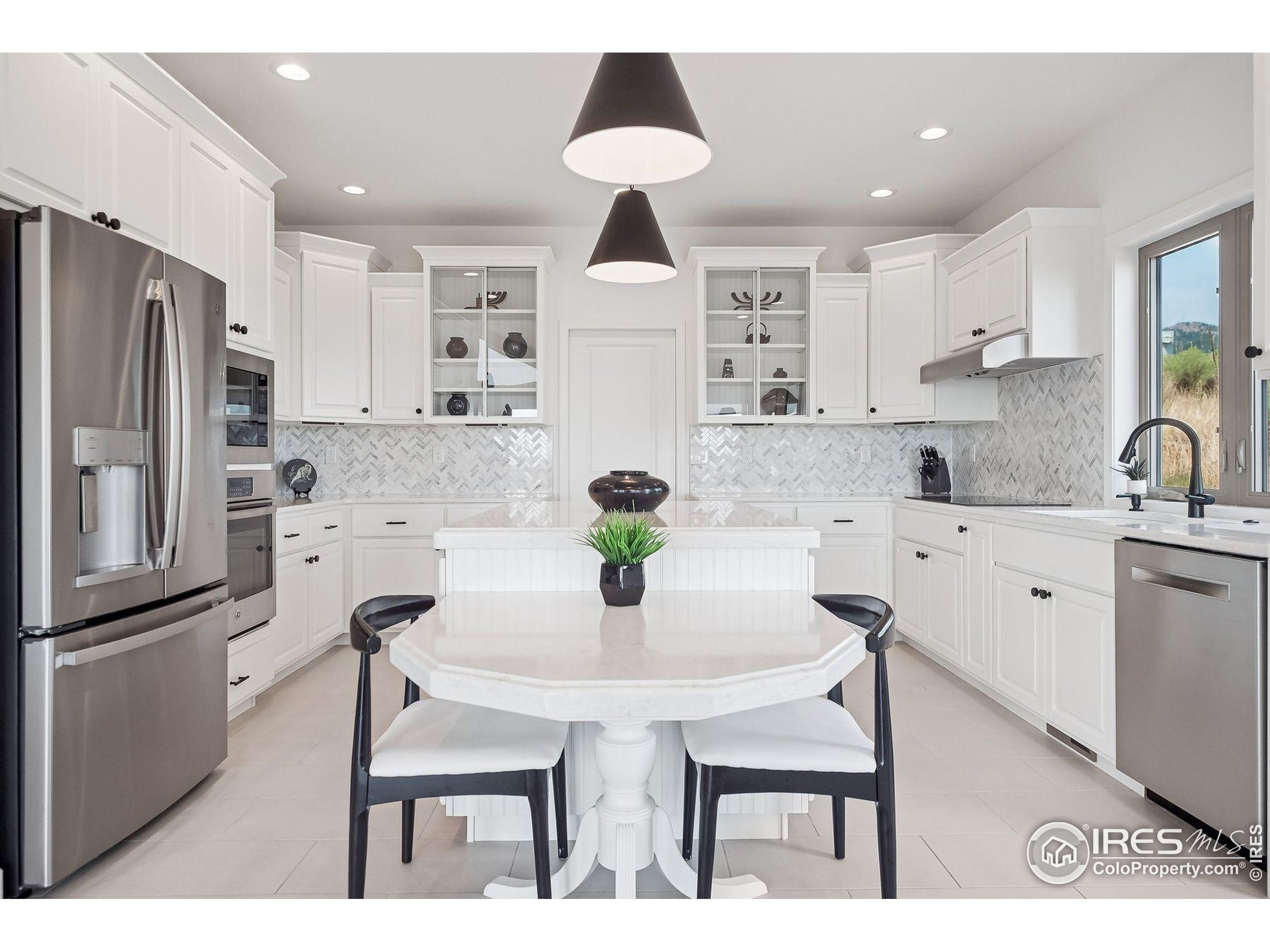 3300 Continental Cir