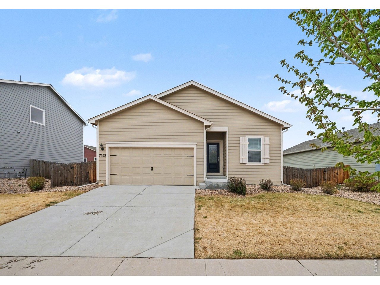 7253 Ellingwood Ave