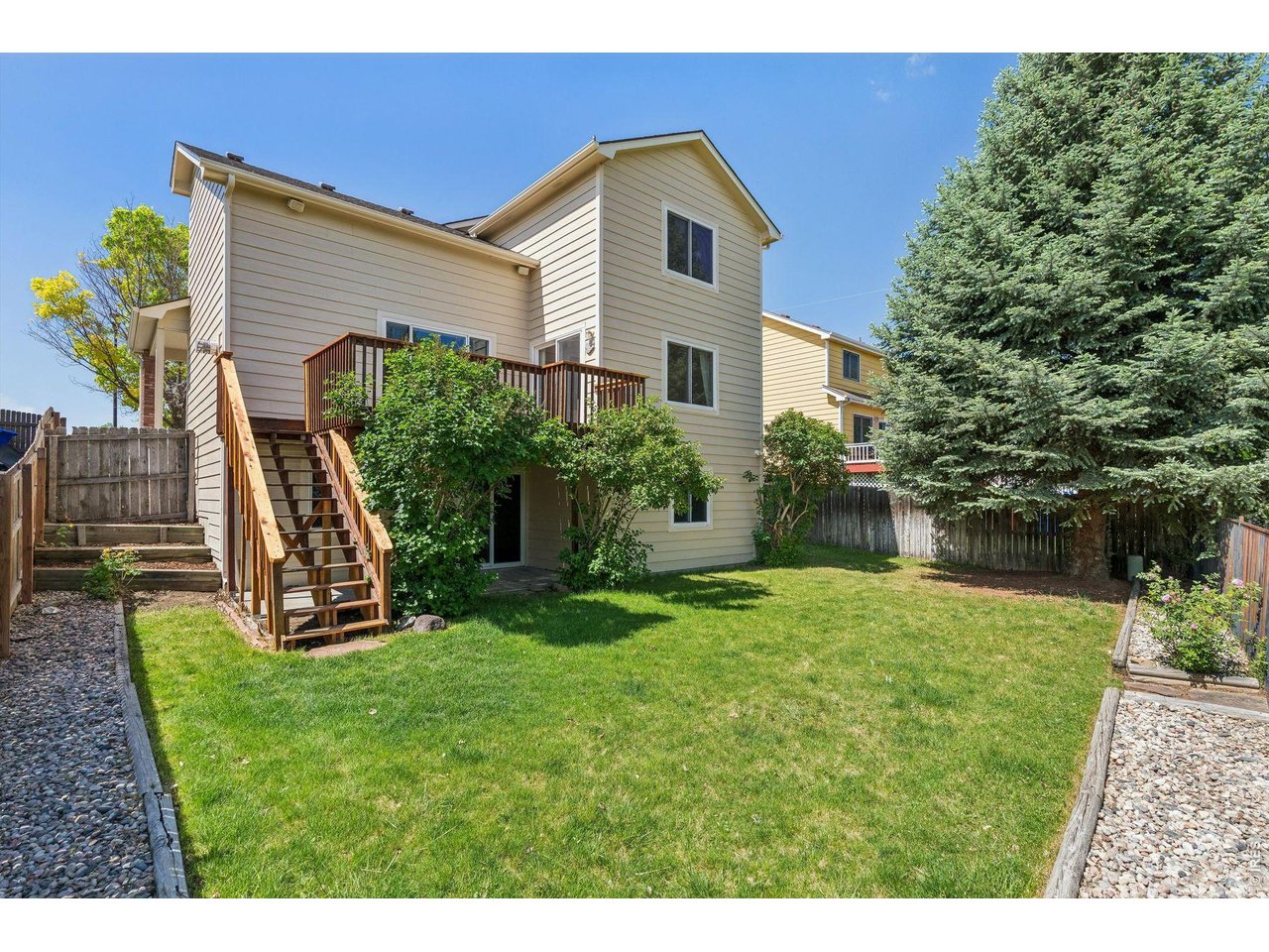 2325 Hampstead Dr