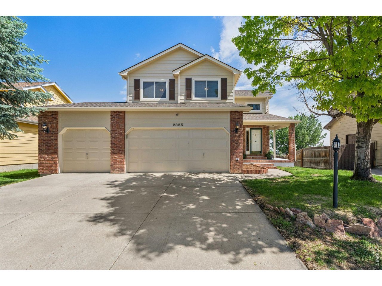 2325 Hampstead Dr