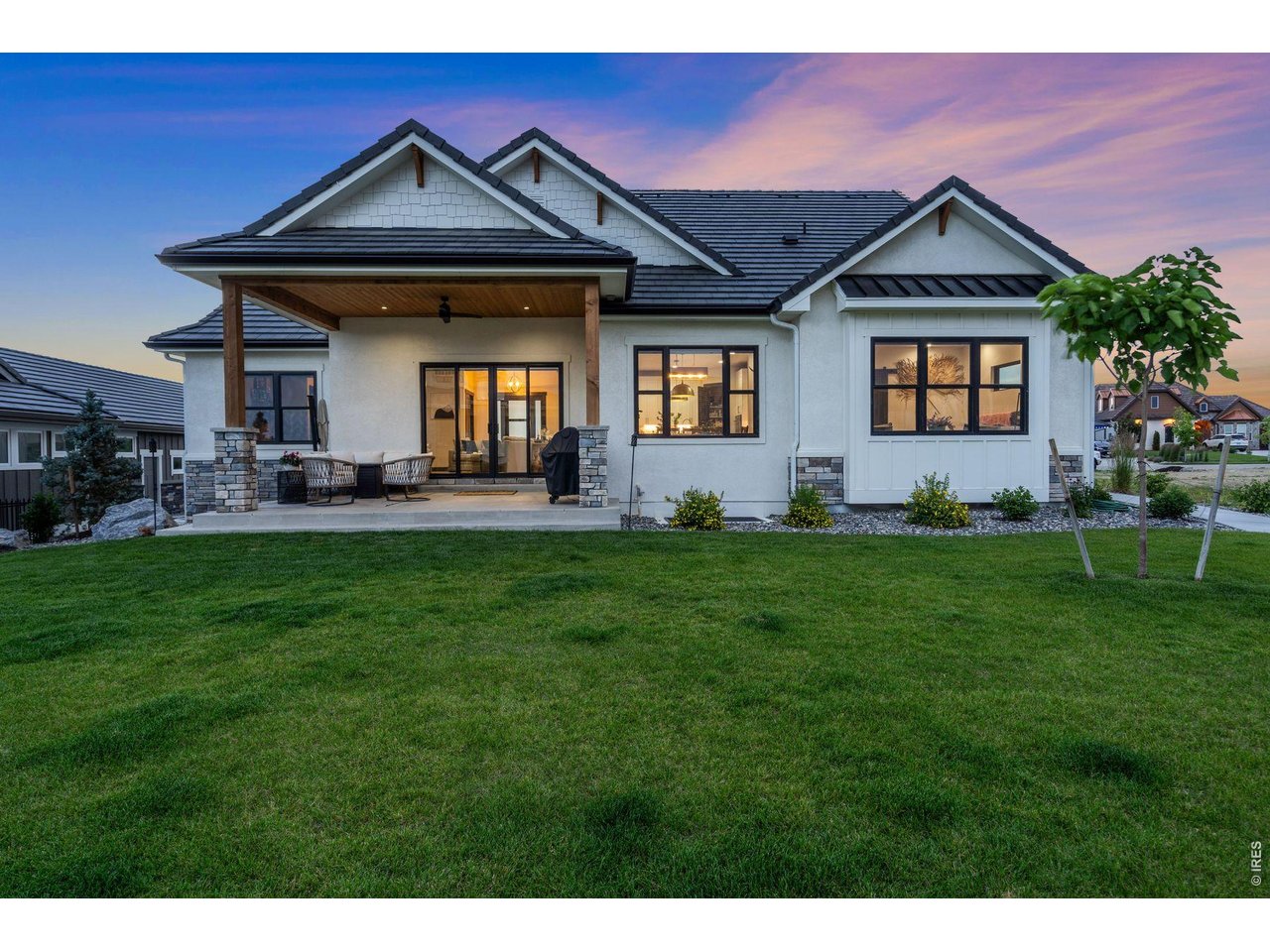 2355 Sugarloaf Rd