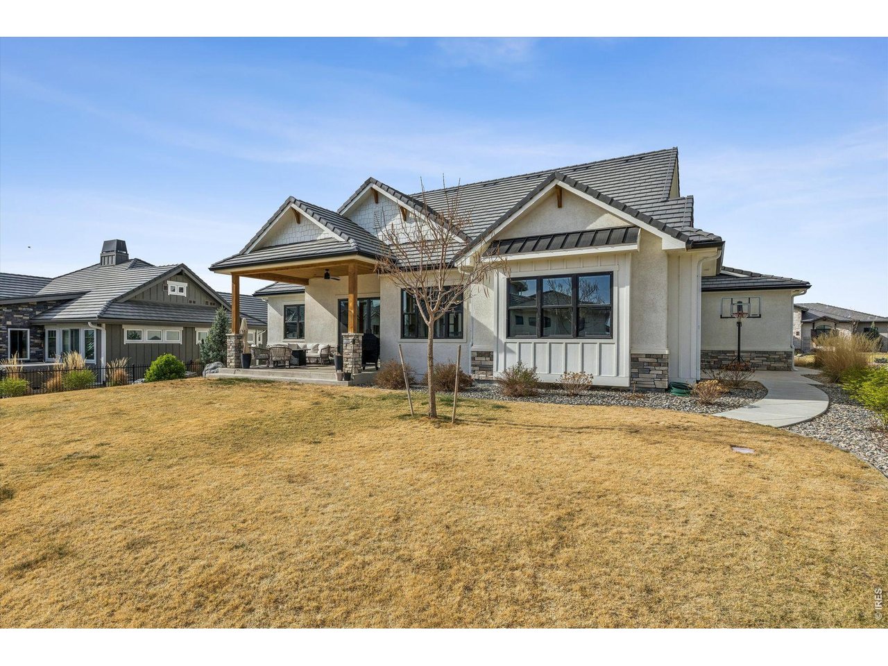 2355 Sugarloaf Rd