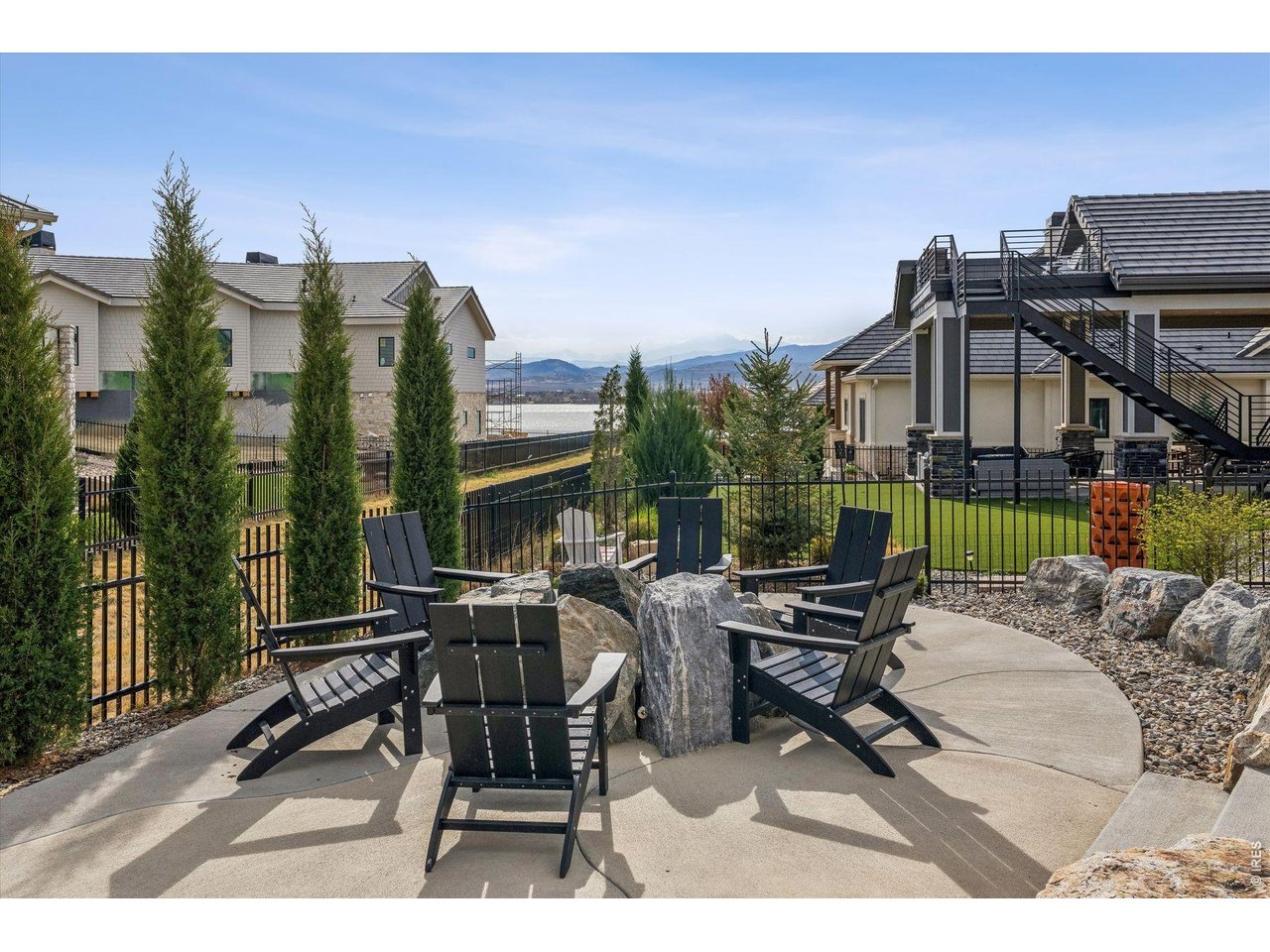 2355 Sugarloaf Rd