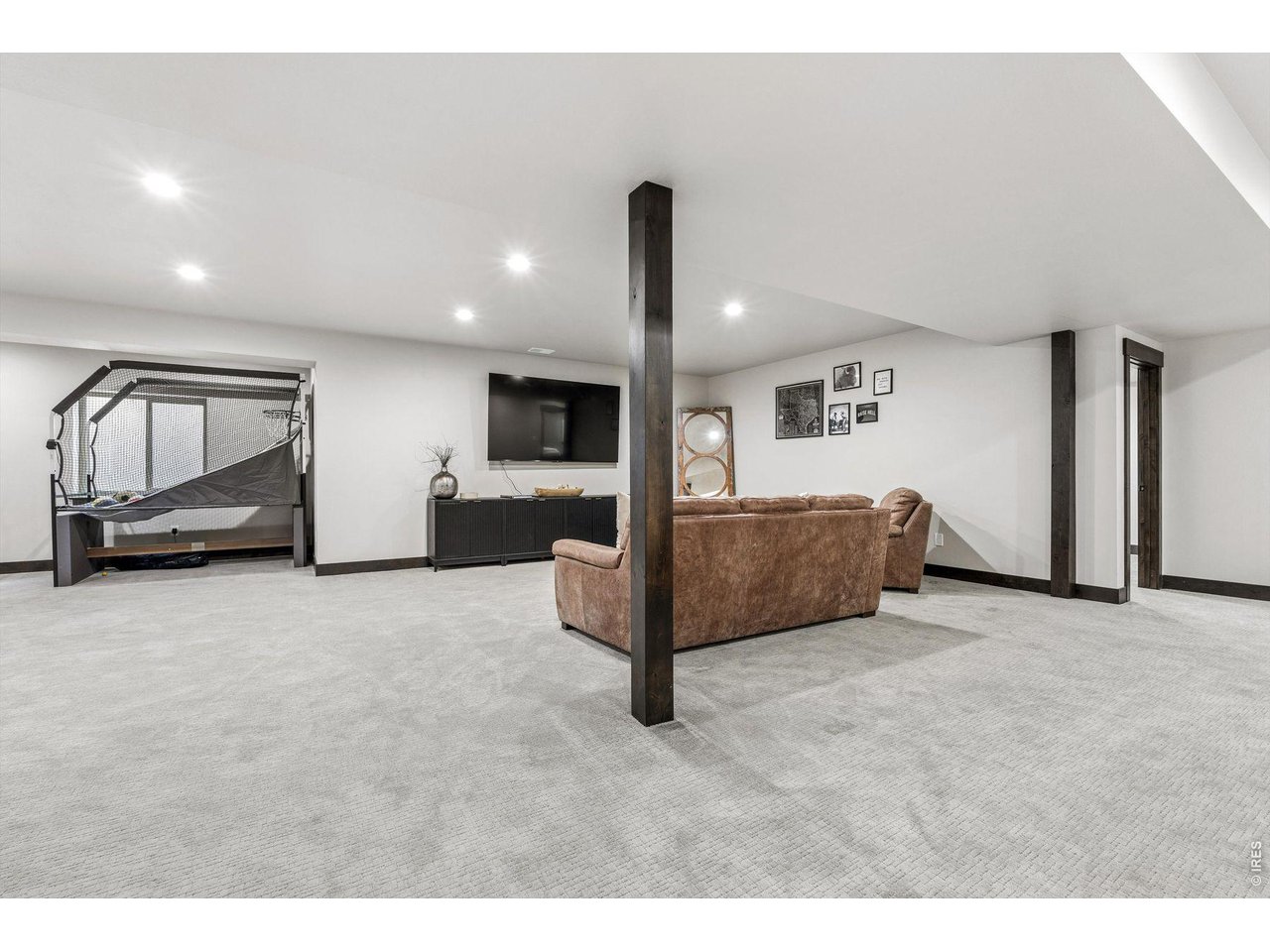 2355 Sugarloaf Rd