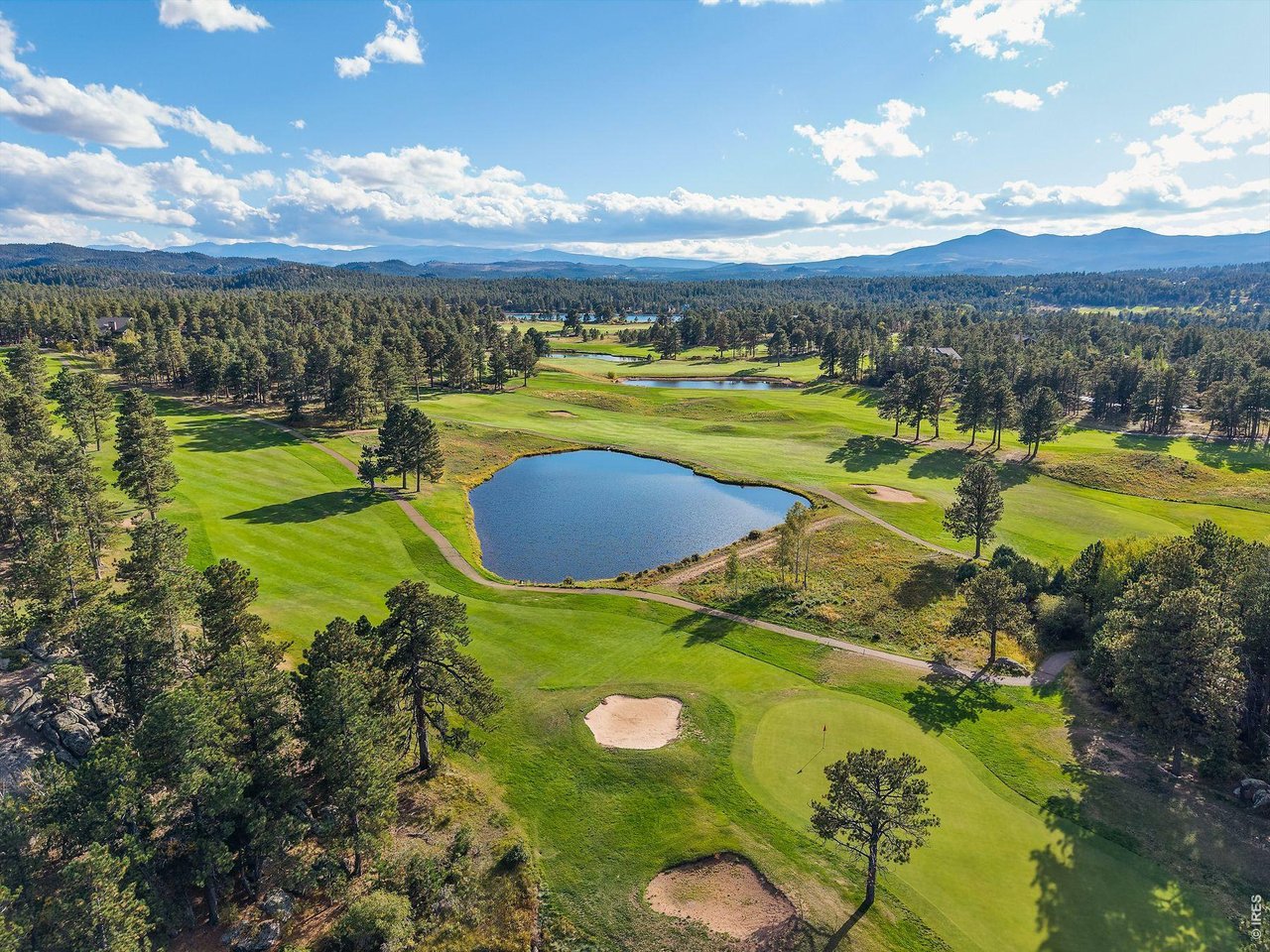 10 Three Lakes Ct