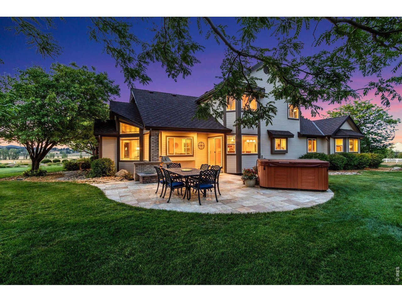 5714 Bluff Ln