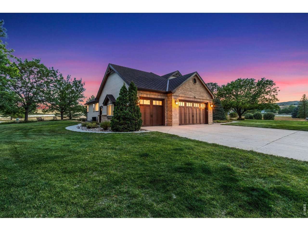 5714 Bluff Ln
