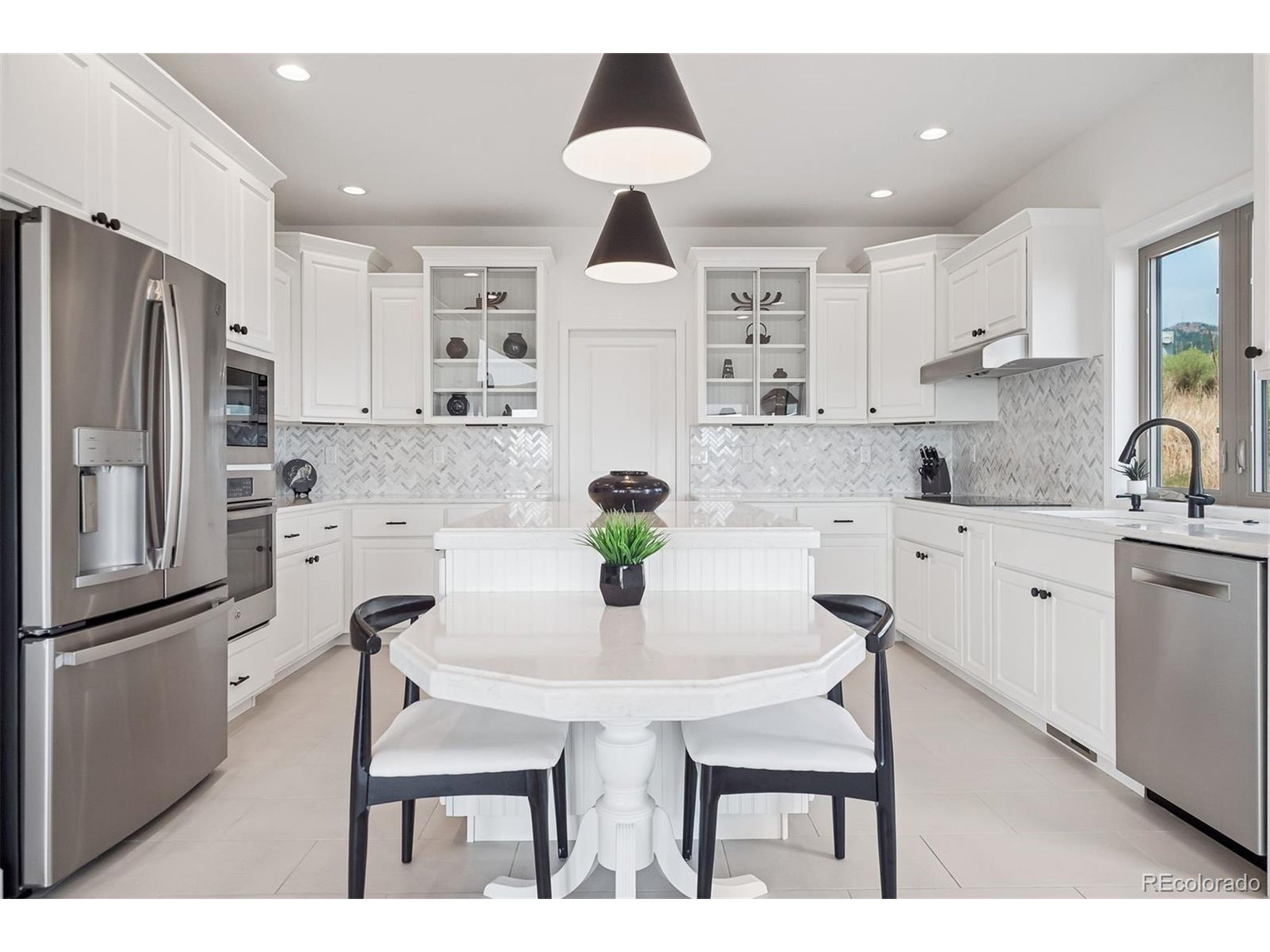 3300 Continental Cir