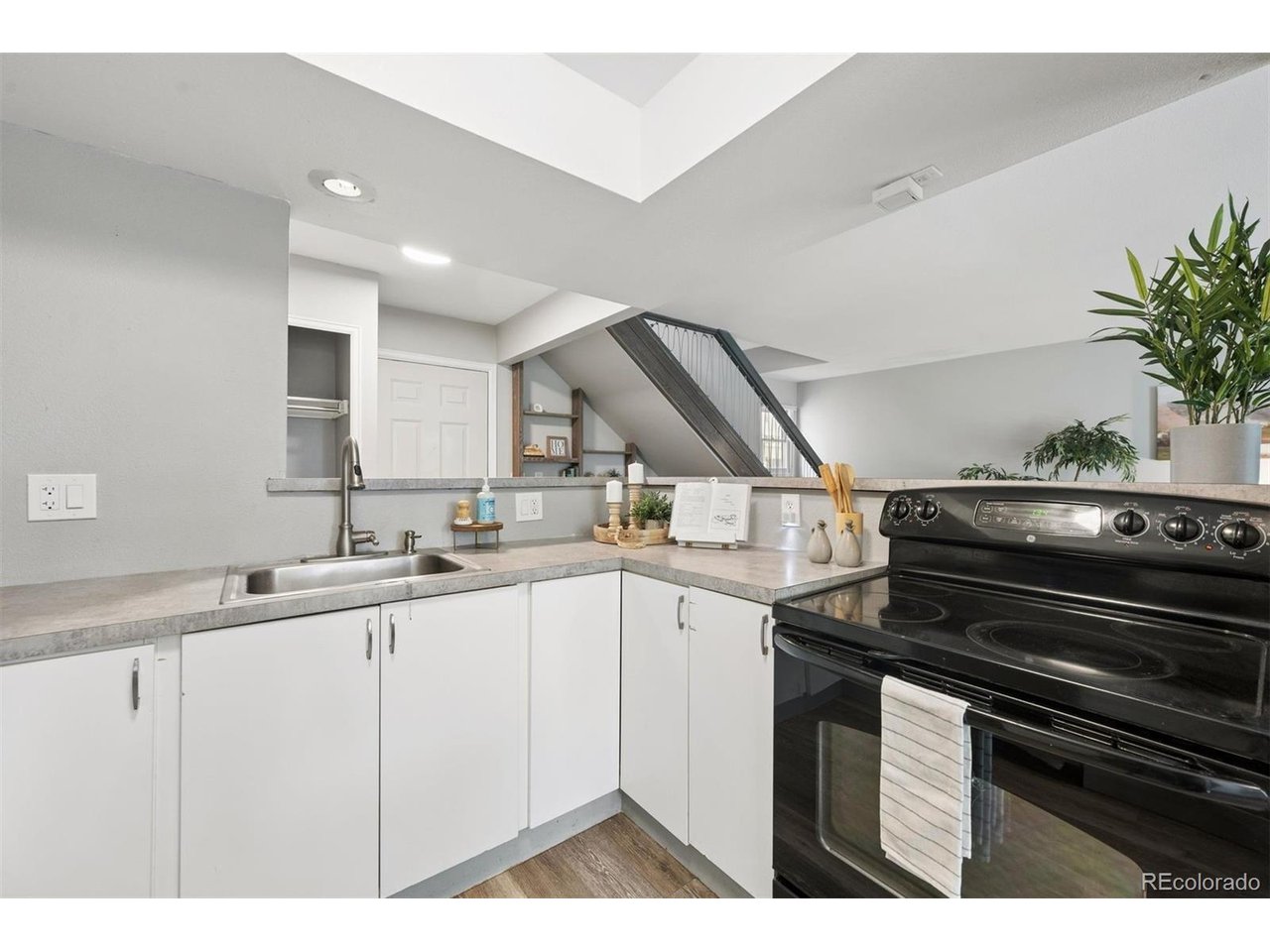 3000 Regatta Ln 3