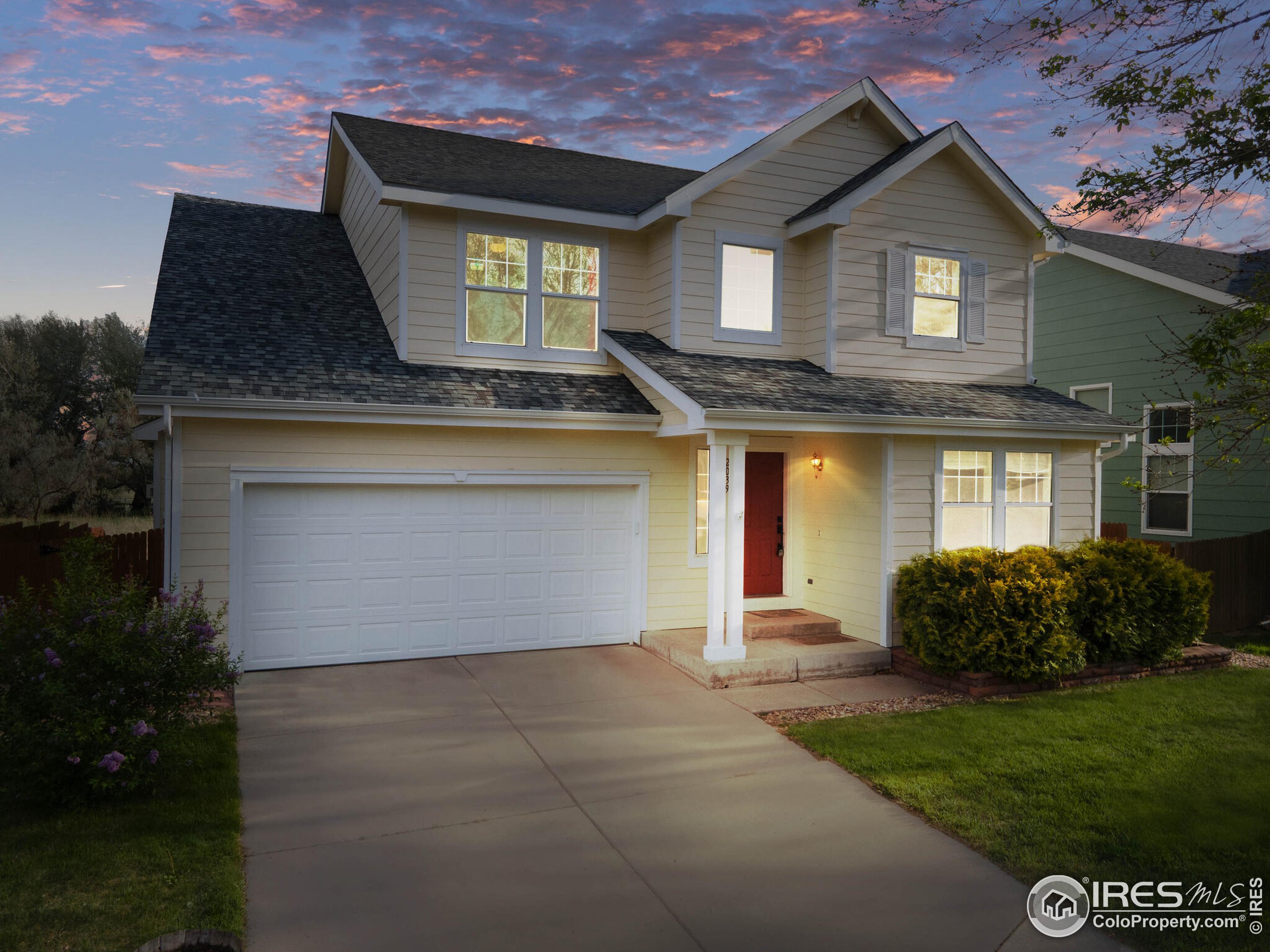 2039 Falcon Ridge Dr