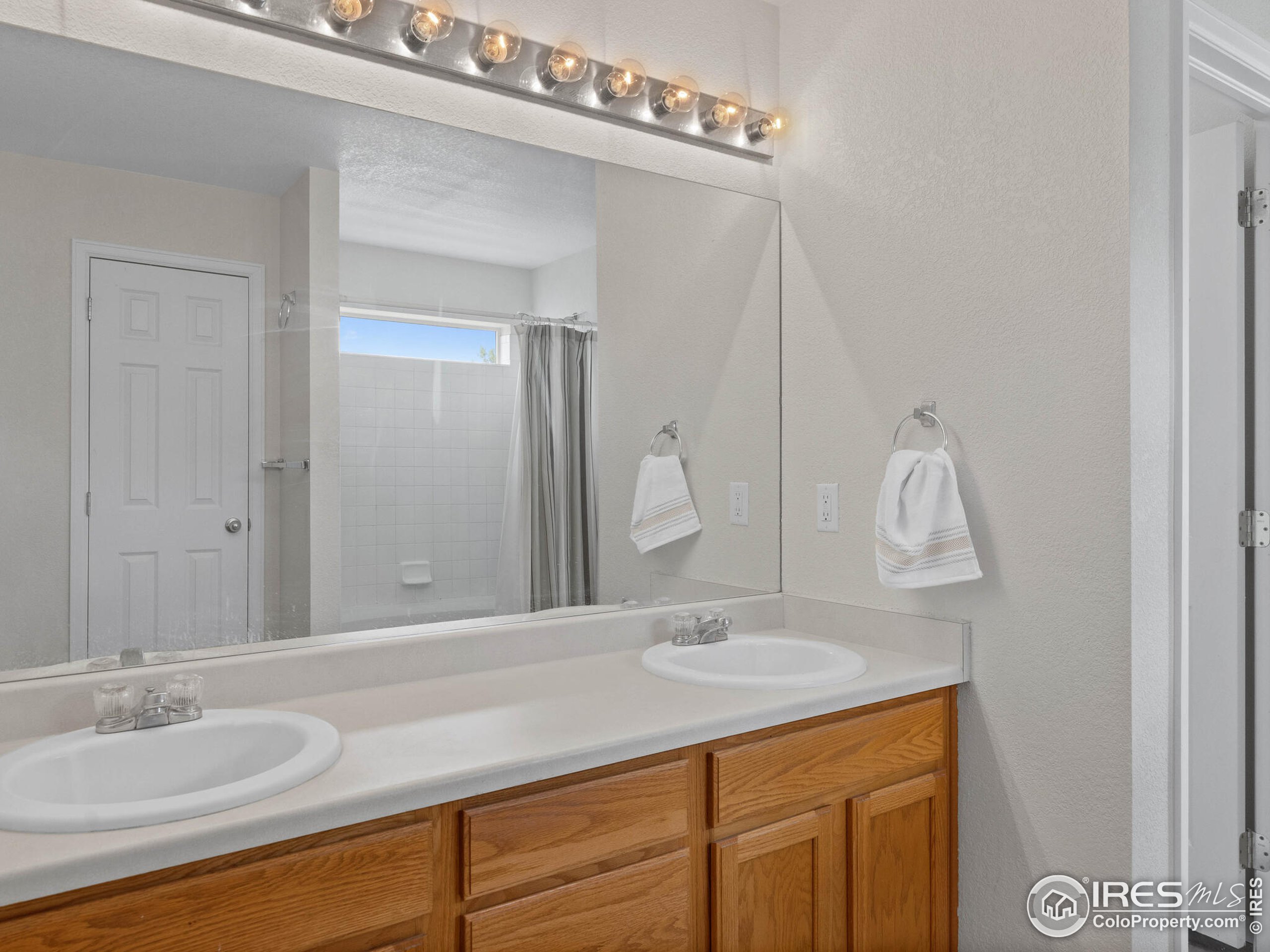 2039 Falcon Ridge Dr