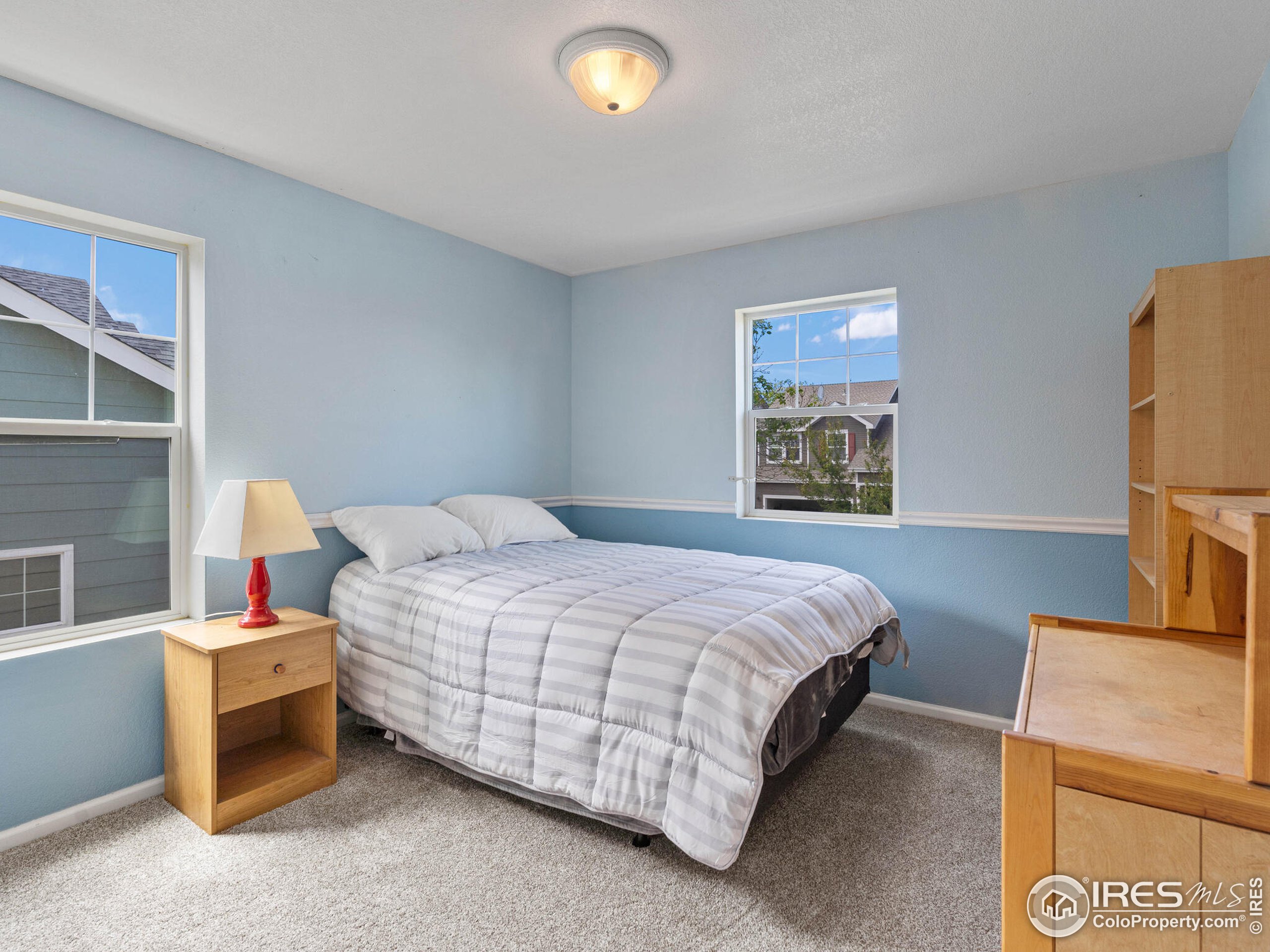 2039 Falcon Ridge Dr