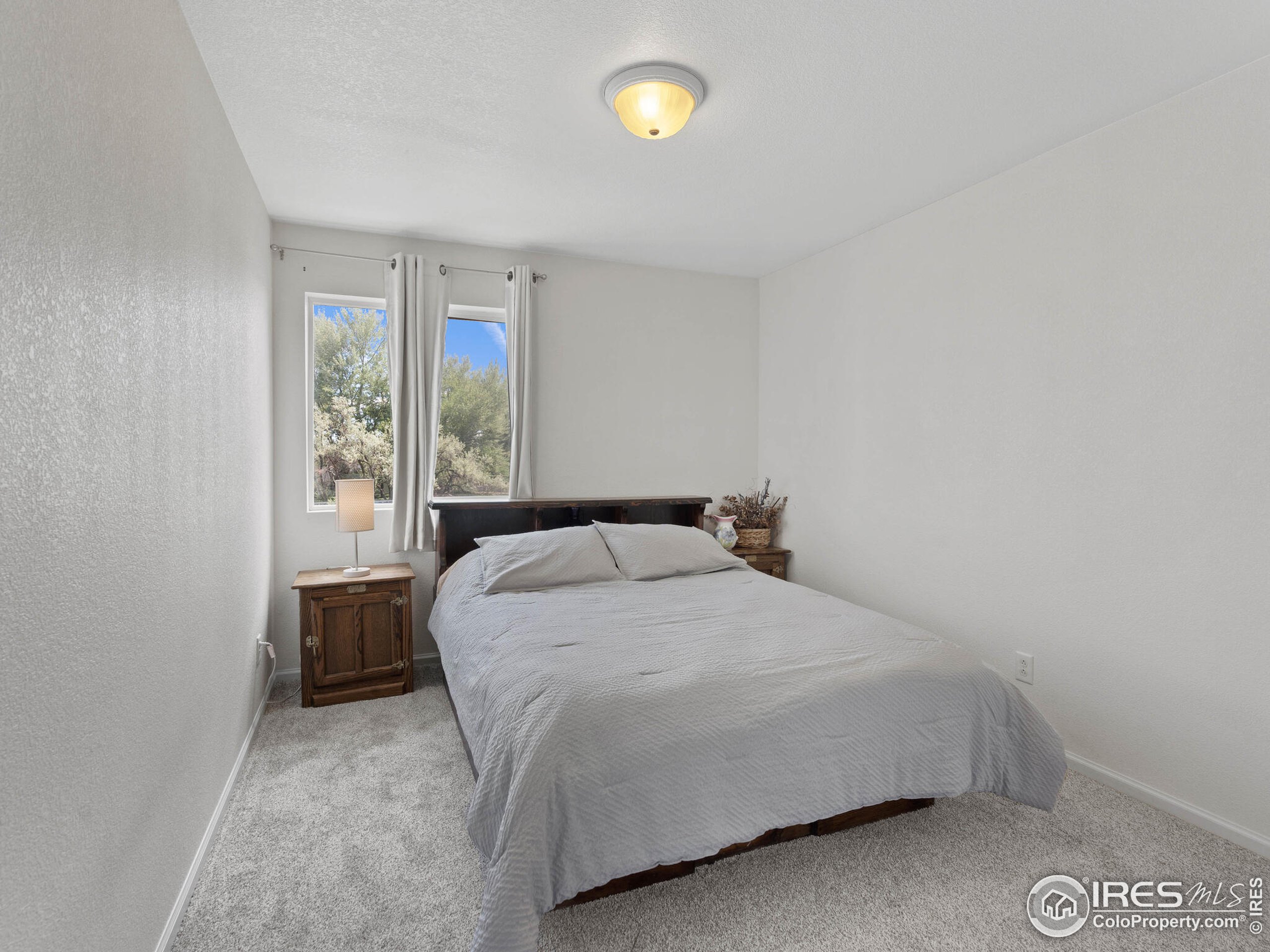 2039 Falcon Ridge Dr