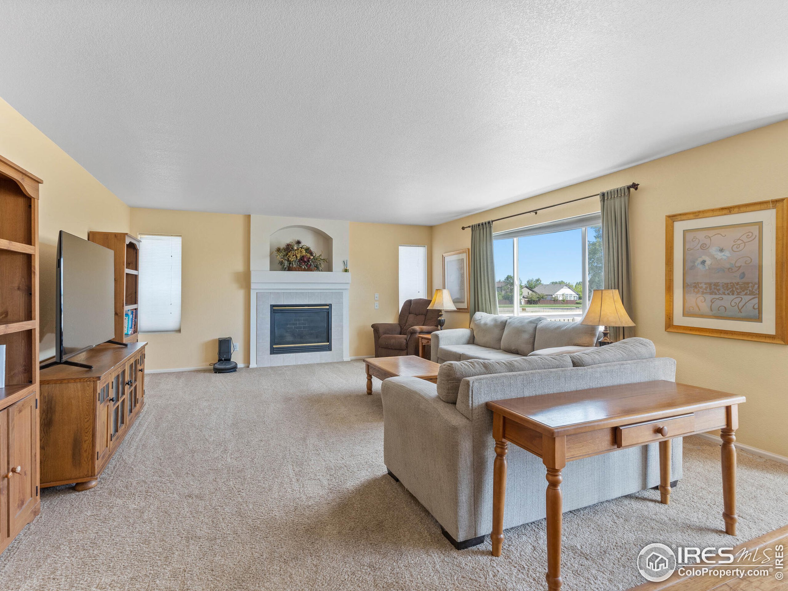 2039 Falcon Ridge Dr