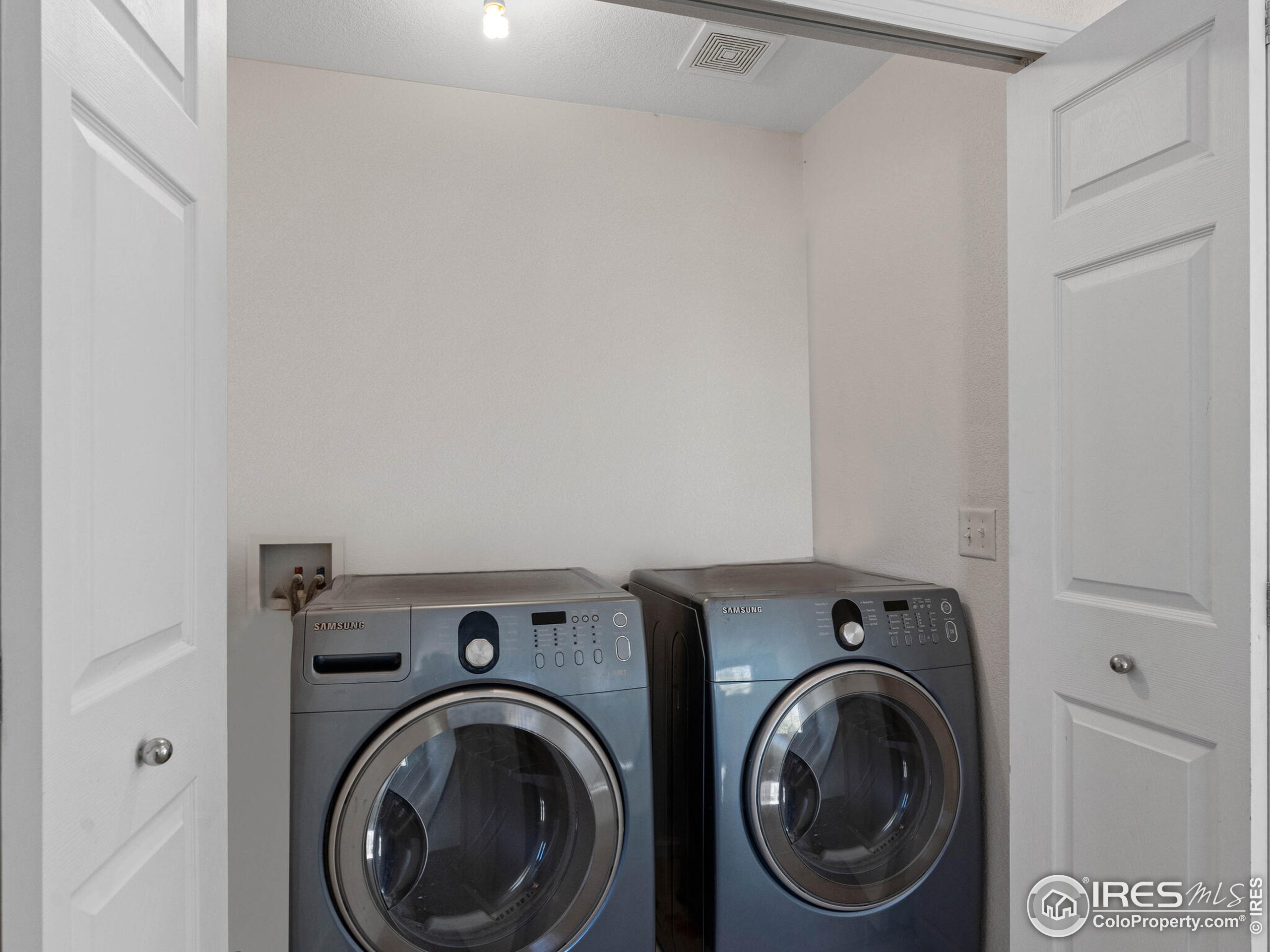 2039 Falcon Ridge Dr