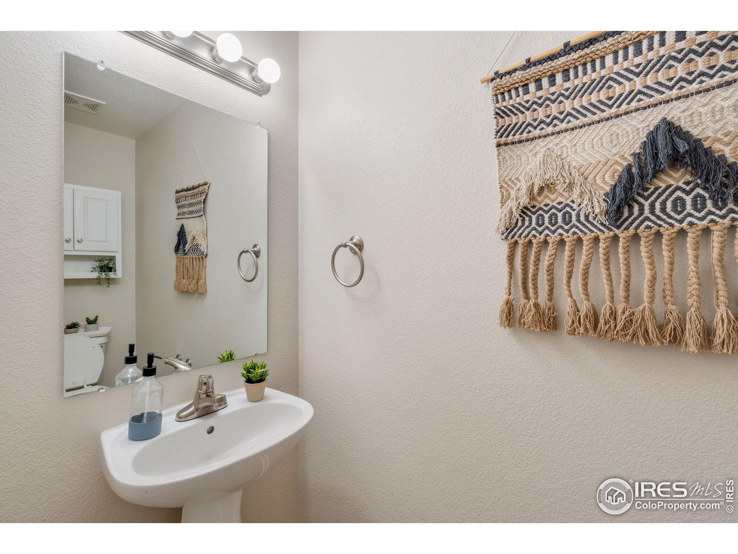 2921 Kansas Dr Unit: D