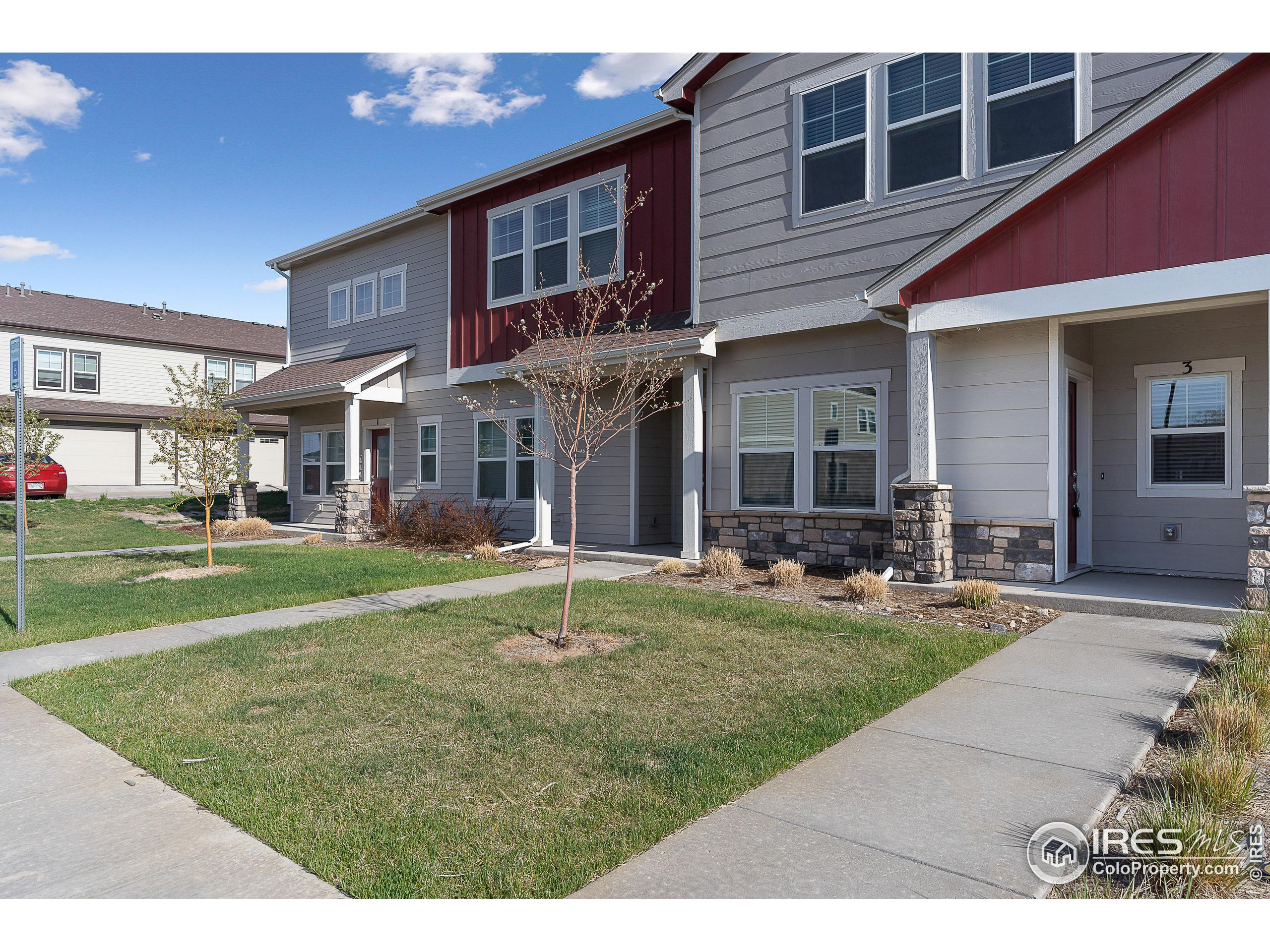 1686 Grand Ave Unit: 3