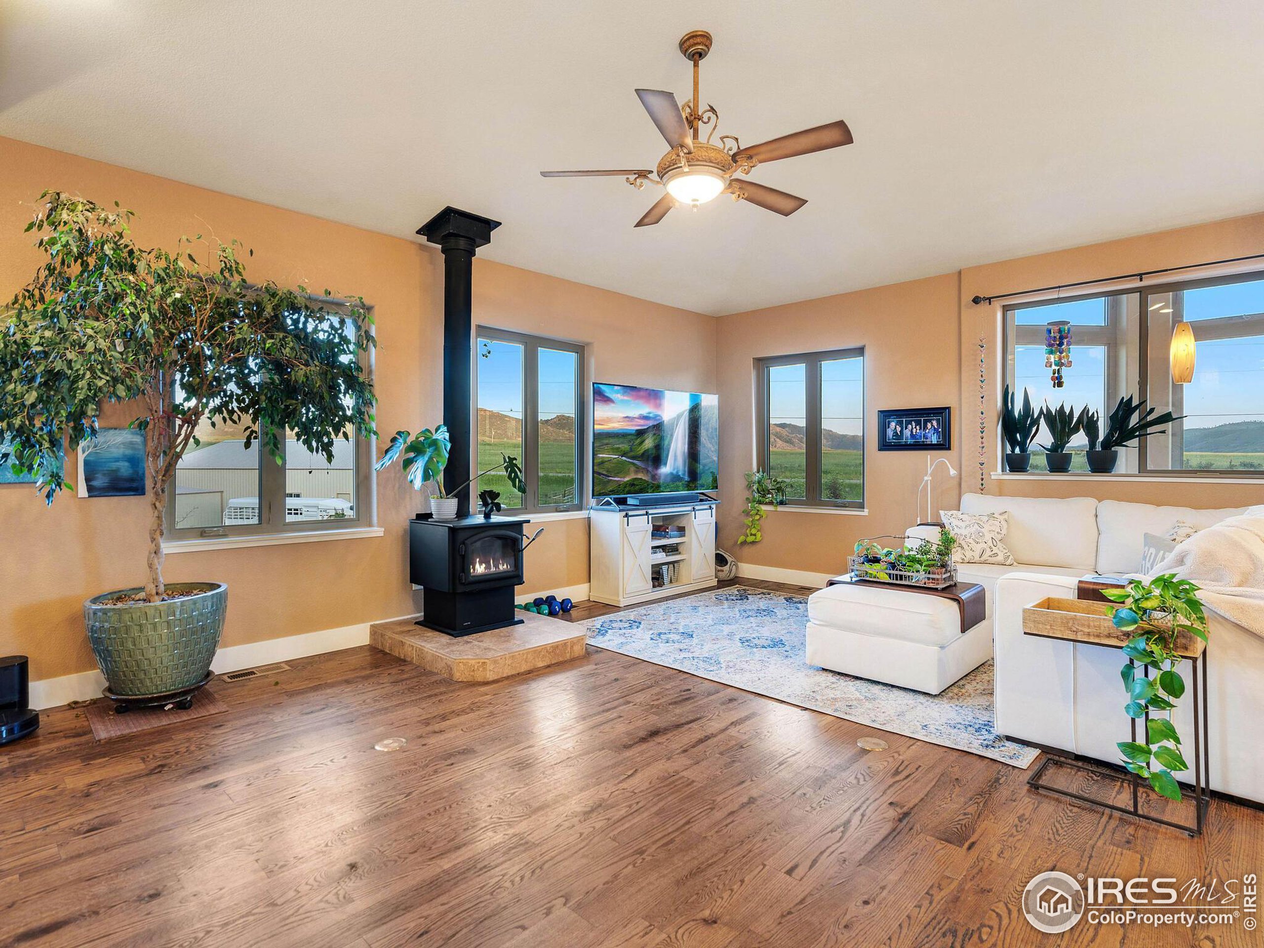 882 W County Road 74e