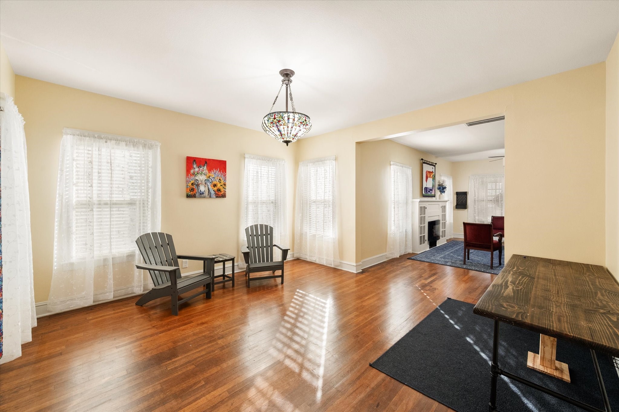 504 W Gilmer Street