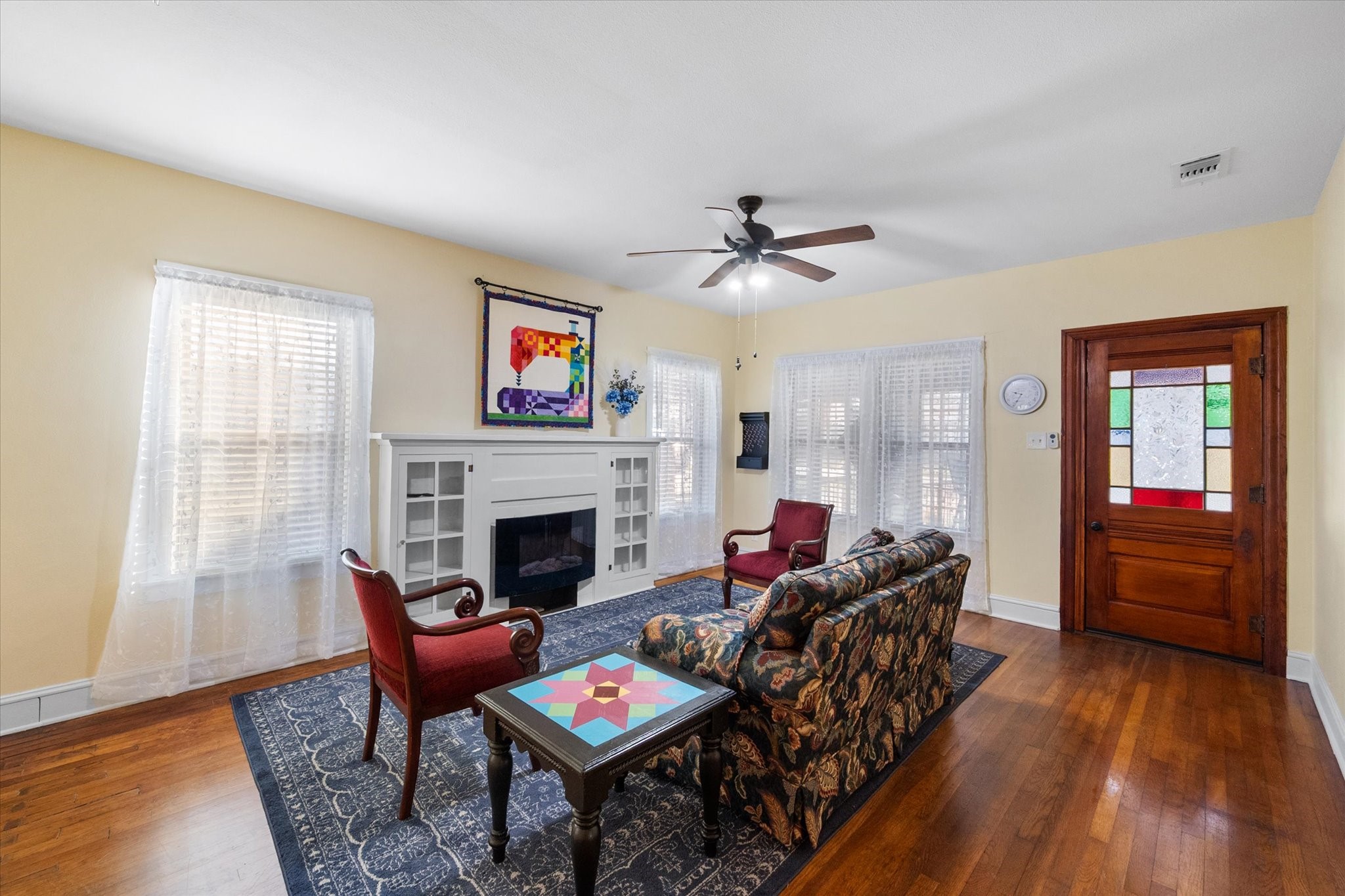 504 W Gilmer Street