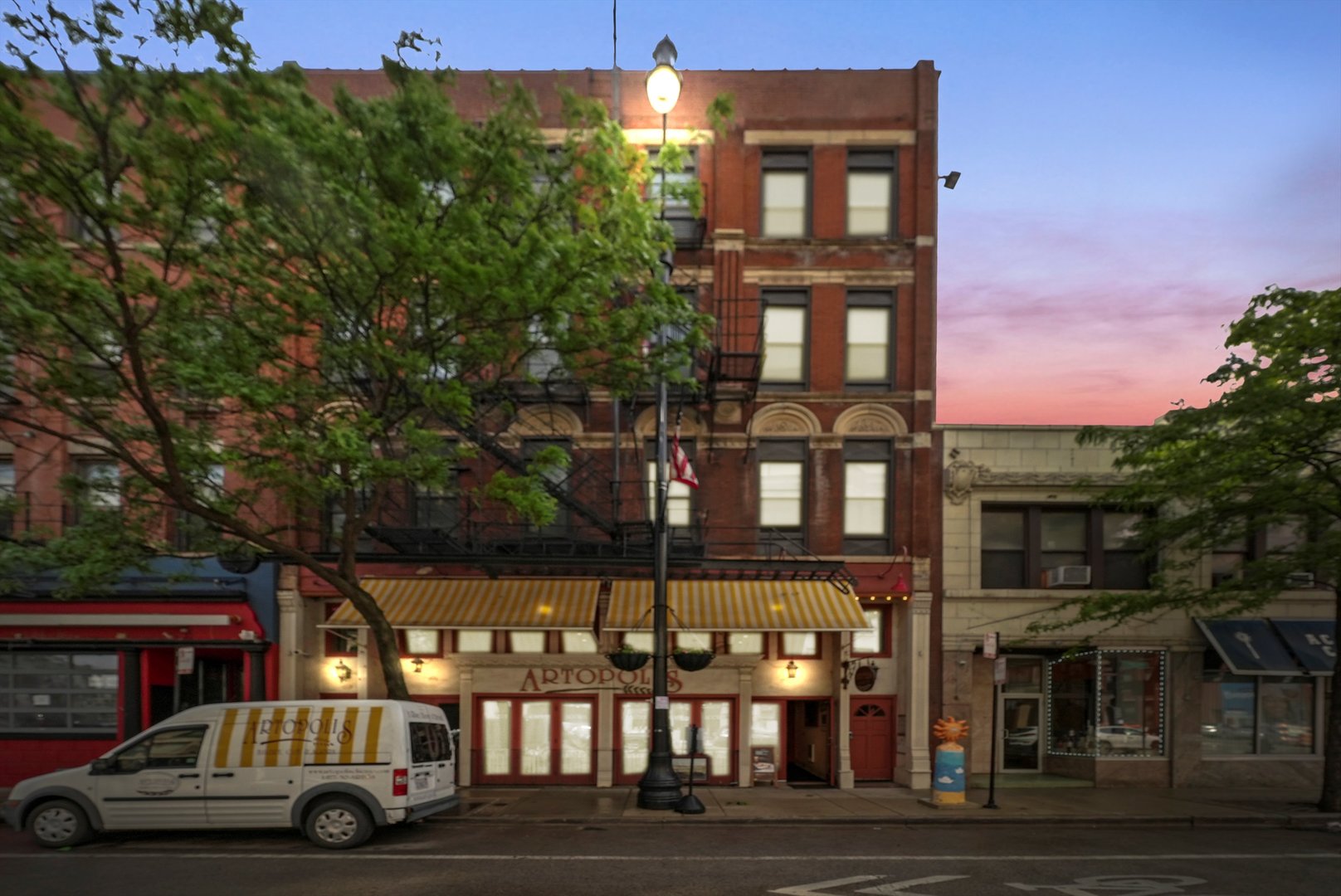 306 S Halsted Street Unit: 3N