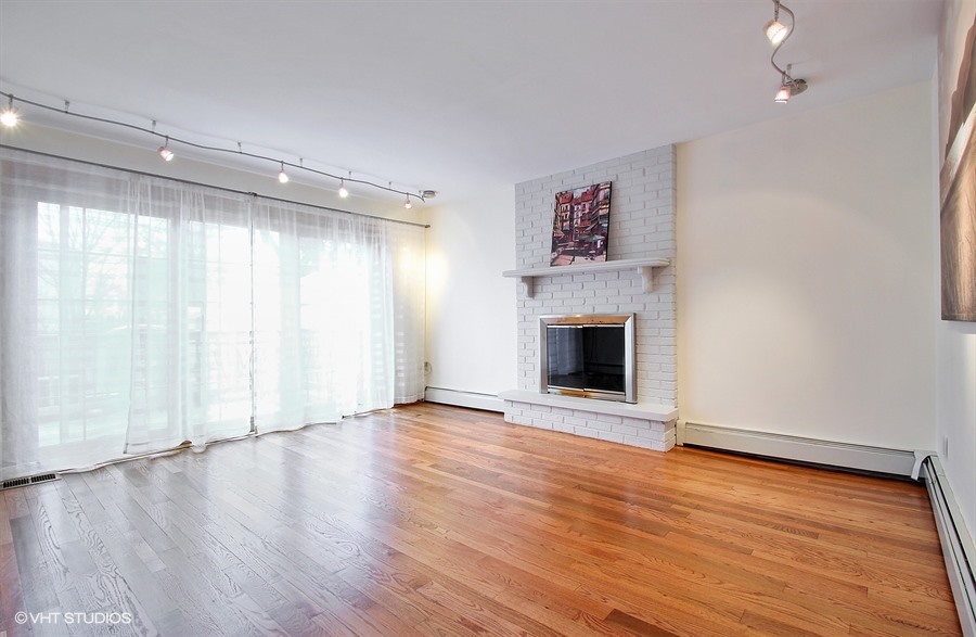 7436 W Carmen Avenue