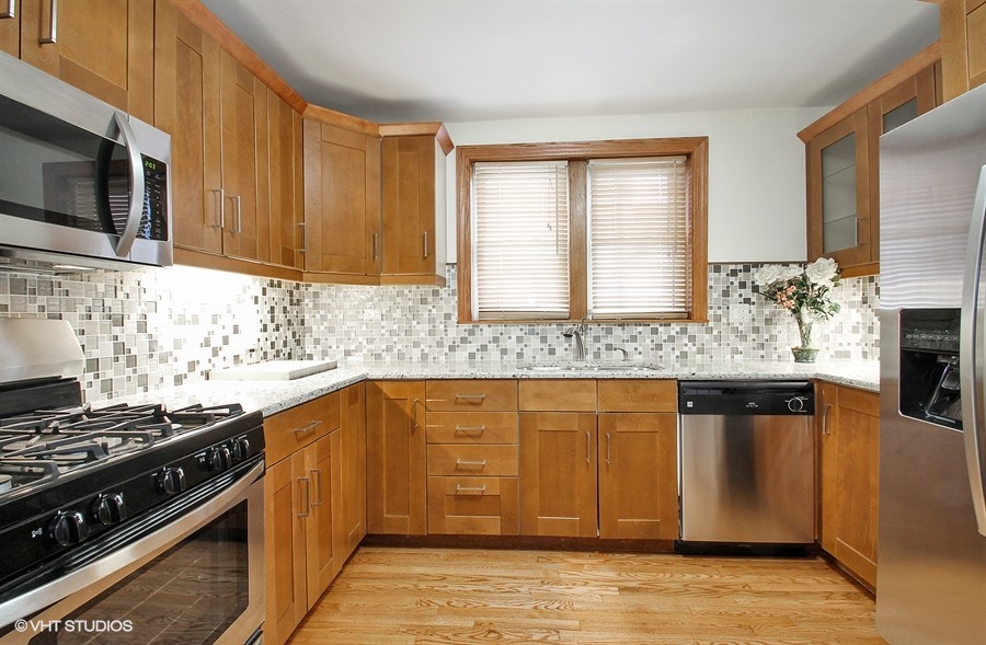 7436 W Carmen Avenue