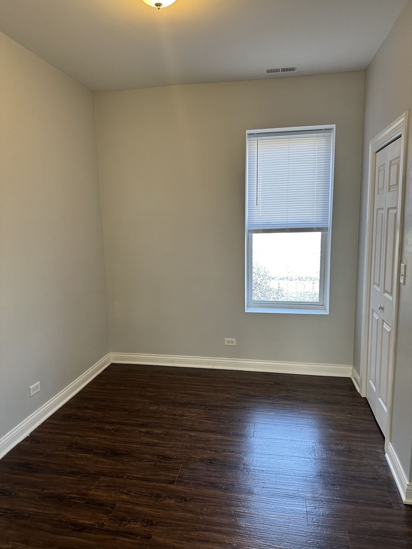 1616 W 18th Place Unit: 5