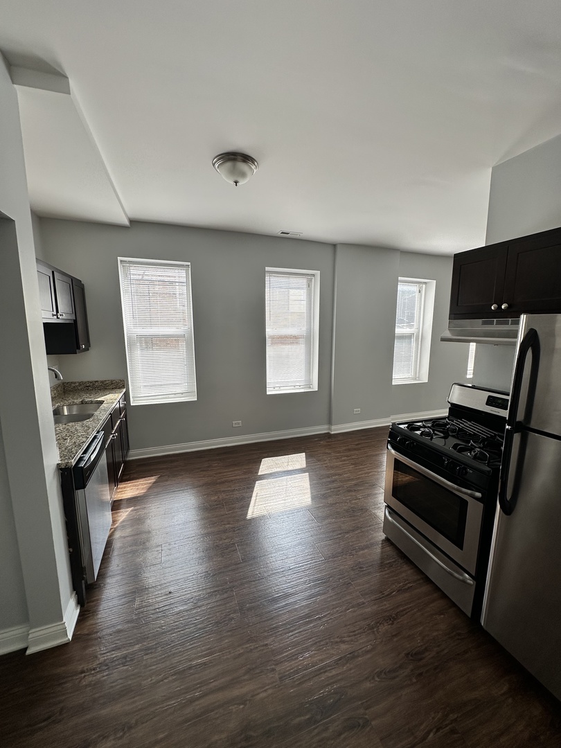 1616 W 18th Place Unit: 5