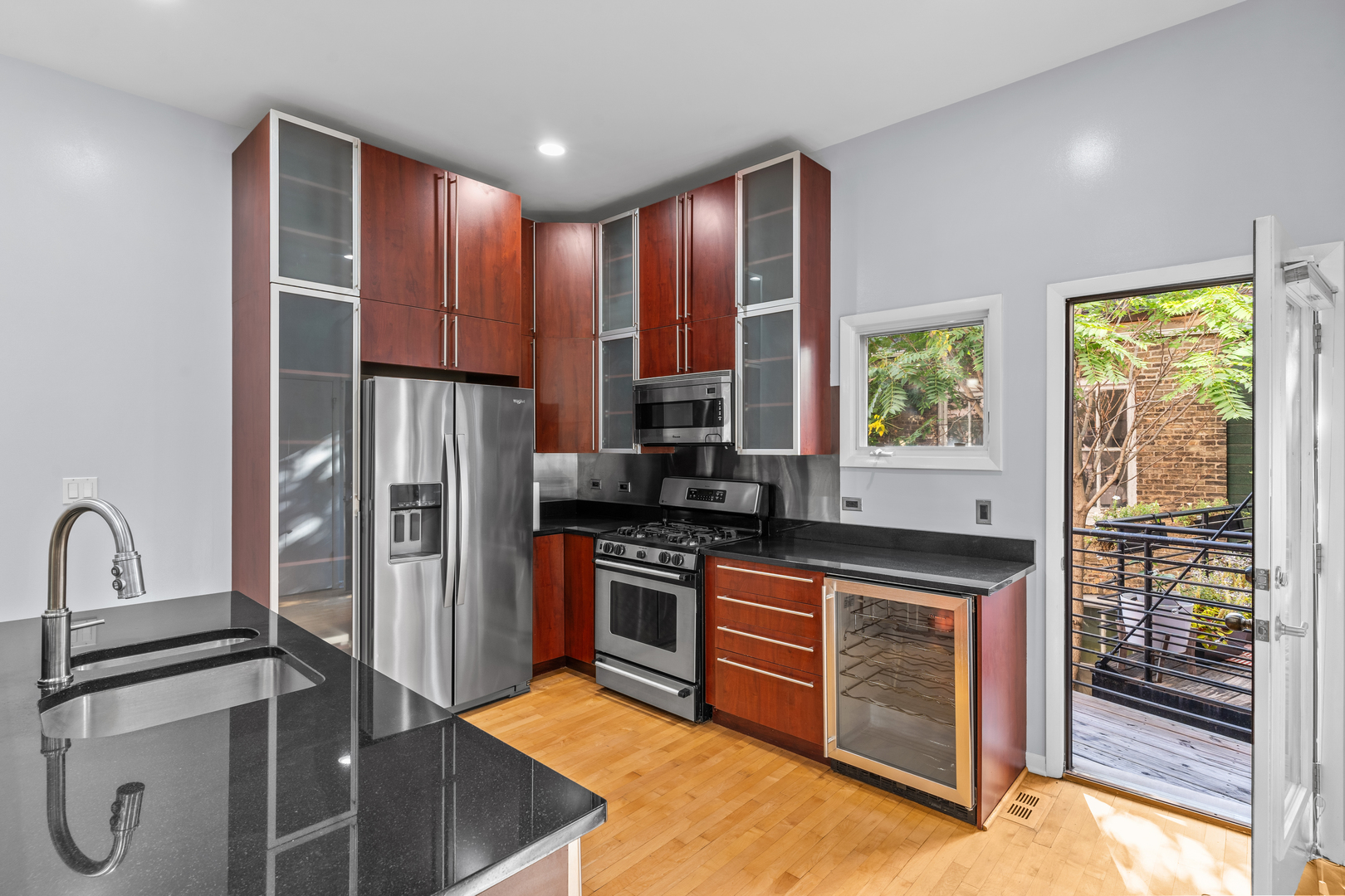 2330 W Armitage Avenue Unit: H