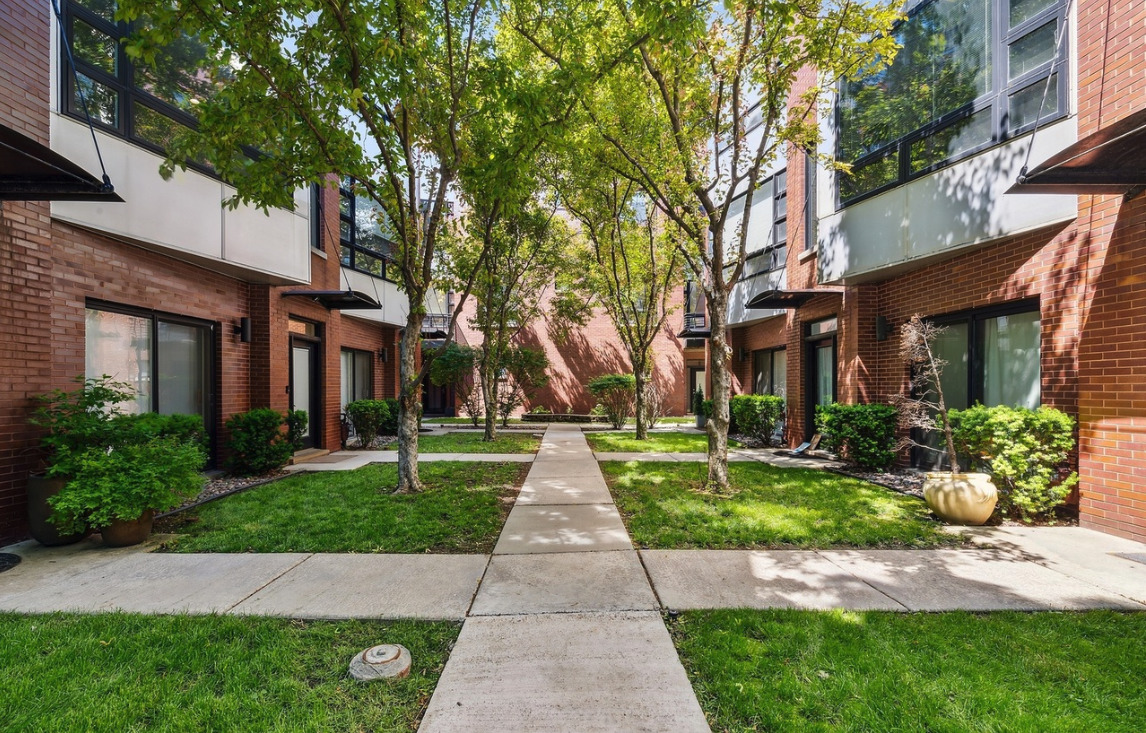 2330 W Armitage Avenue Unit: H