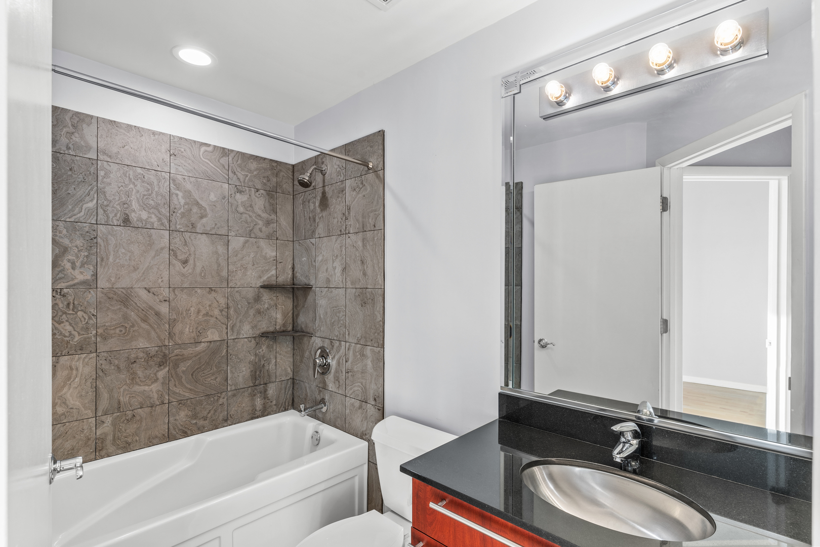 2330 W Armitage Avenue Unit: H