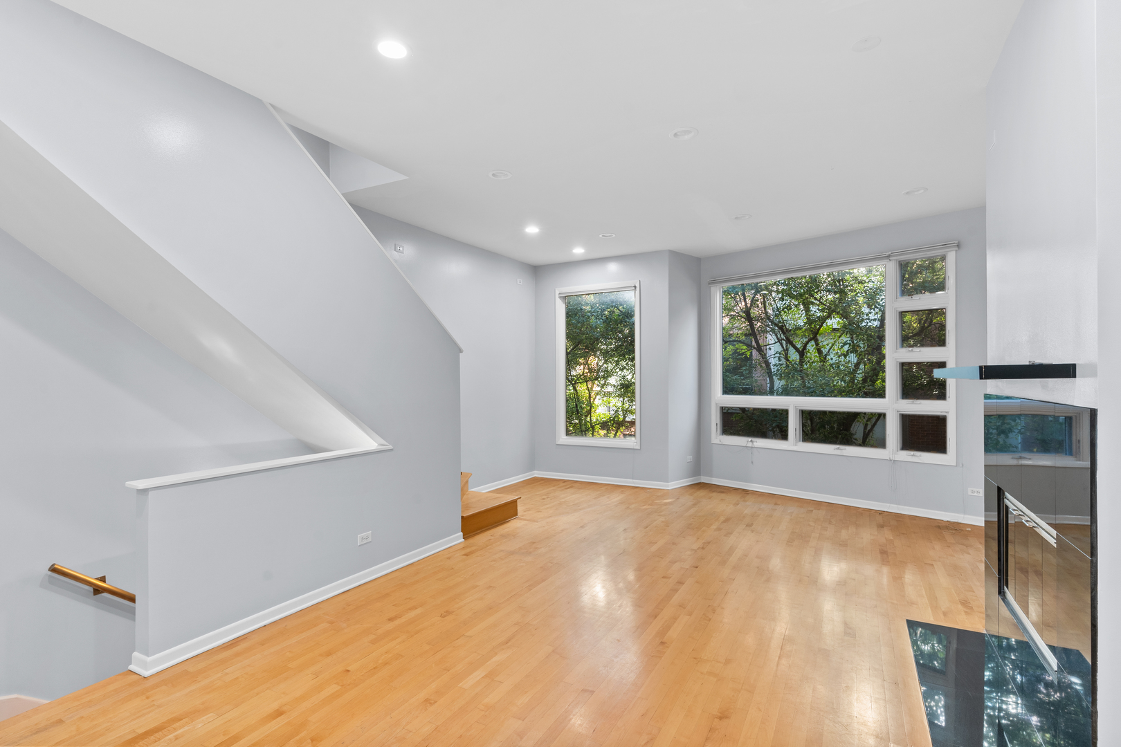 2330 W Armitage Avenue Unit: H