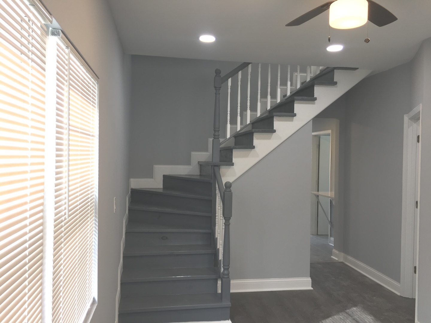 4610 N Karlov Avenue Unit: 1