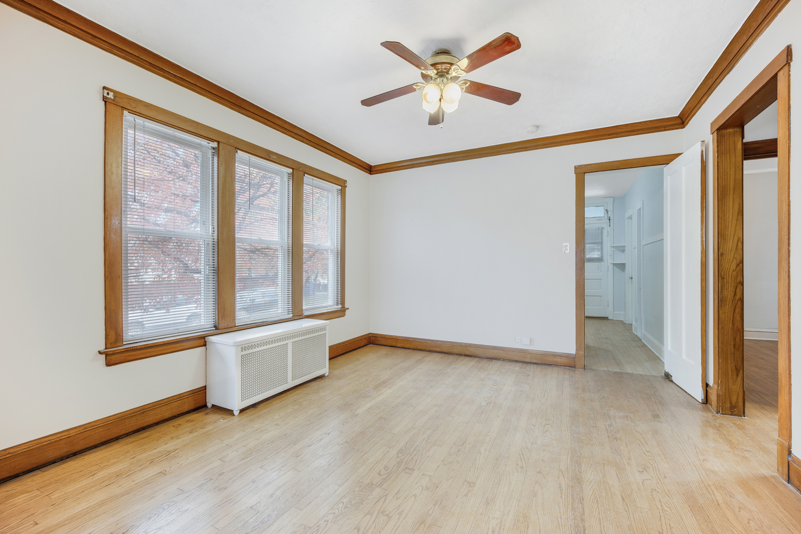 5058 W Carmen Avenue Unit: 1F