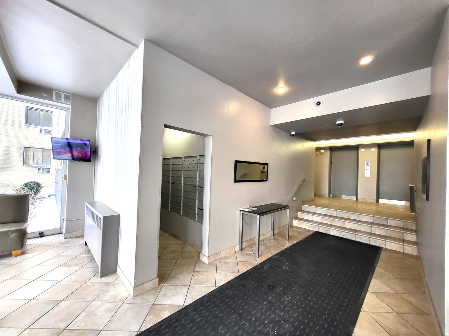 6300 N Sheridan Road Unit: 406