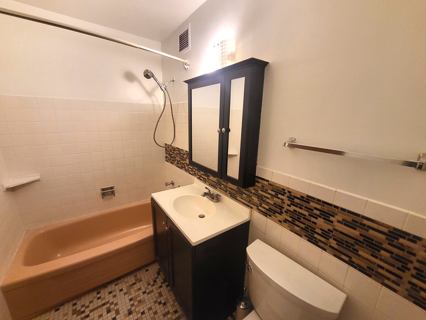 6300 N Sheridan Road Unit: 406