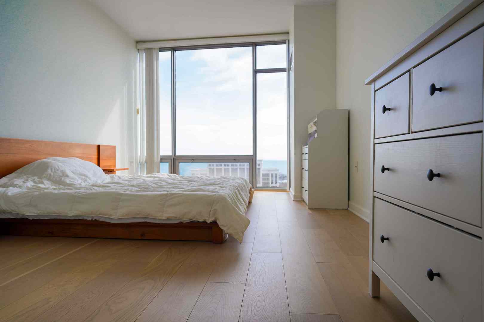 100 E 14th Street Unit: 2304