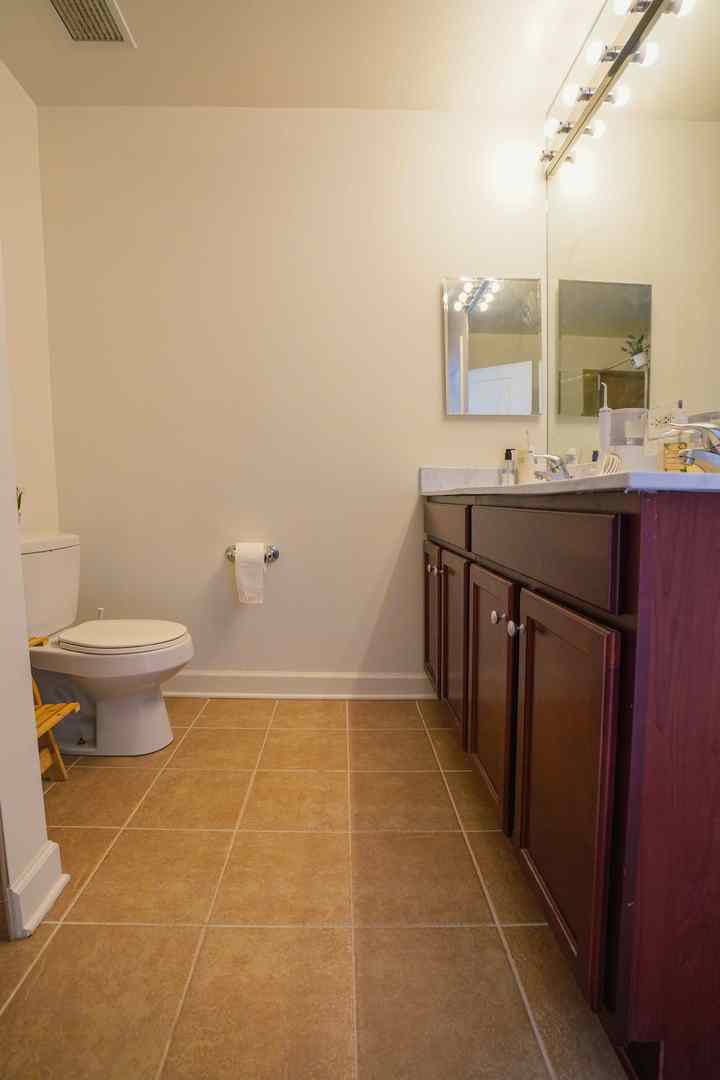 100 E 14th Street Unit: 2304