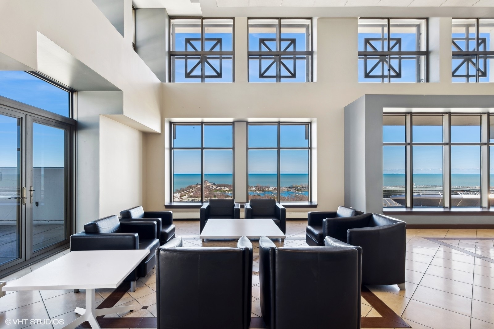 1335 S Prairie Avenue Unit: 1502