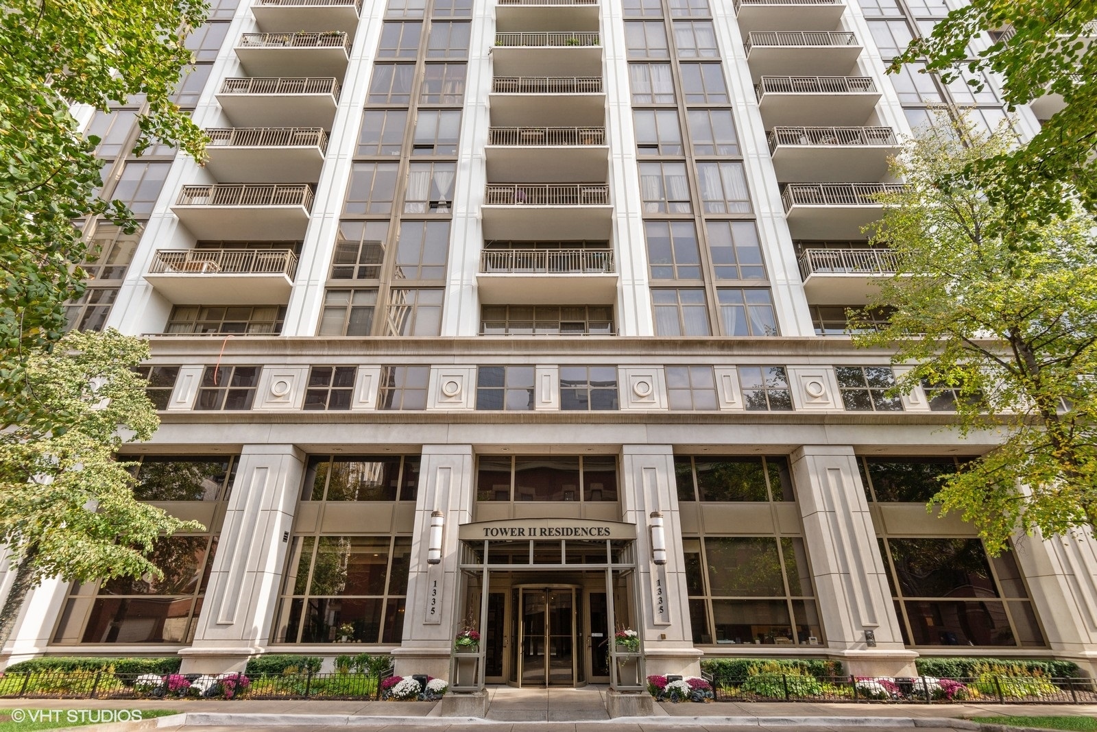 1335 S Prairie Avenue Unit: 1502