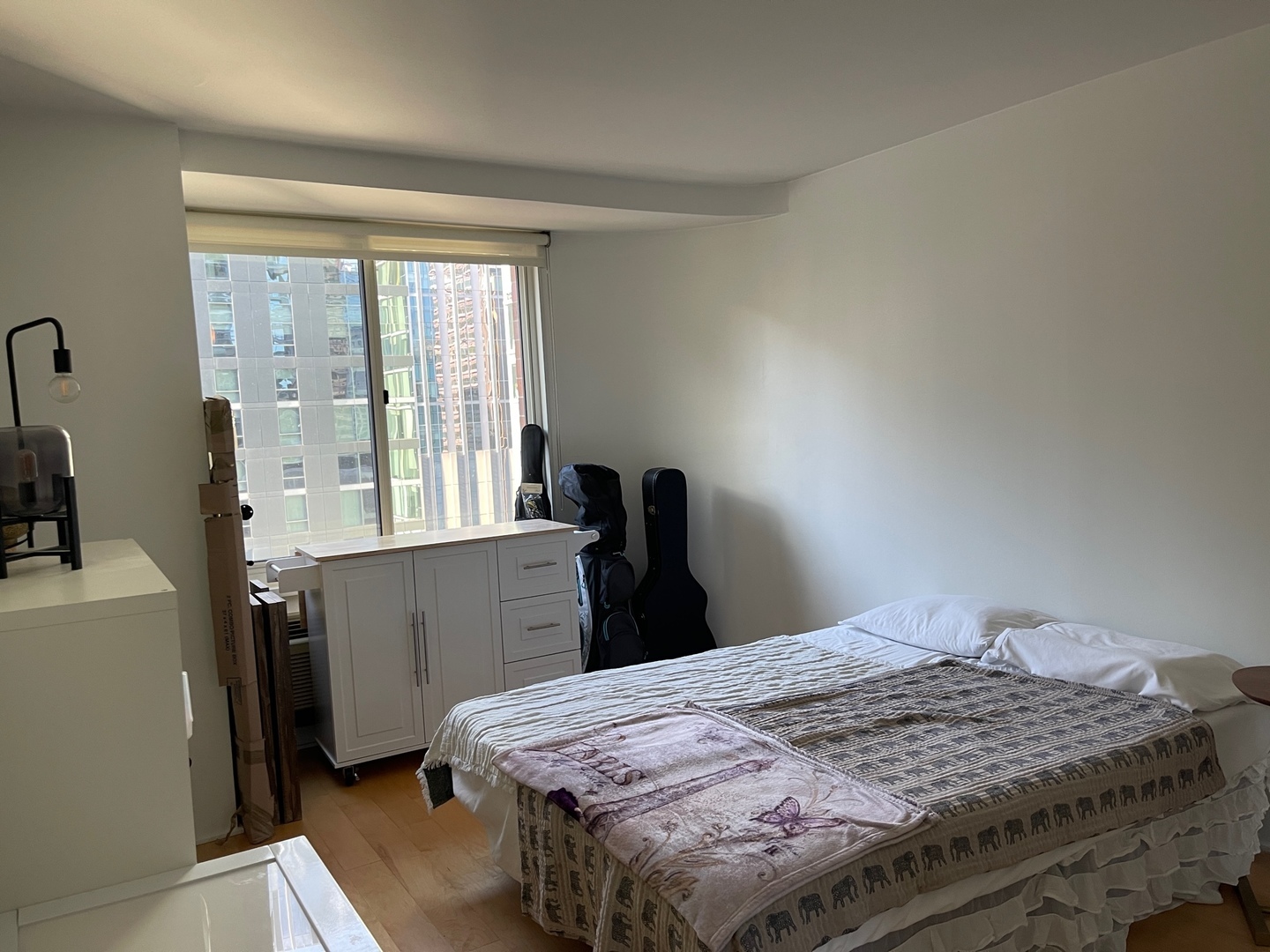 211 E OHIO Street Unit: 1822