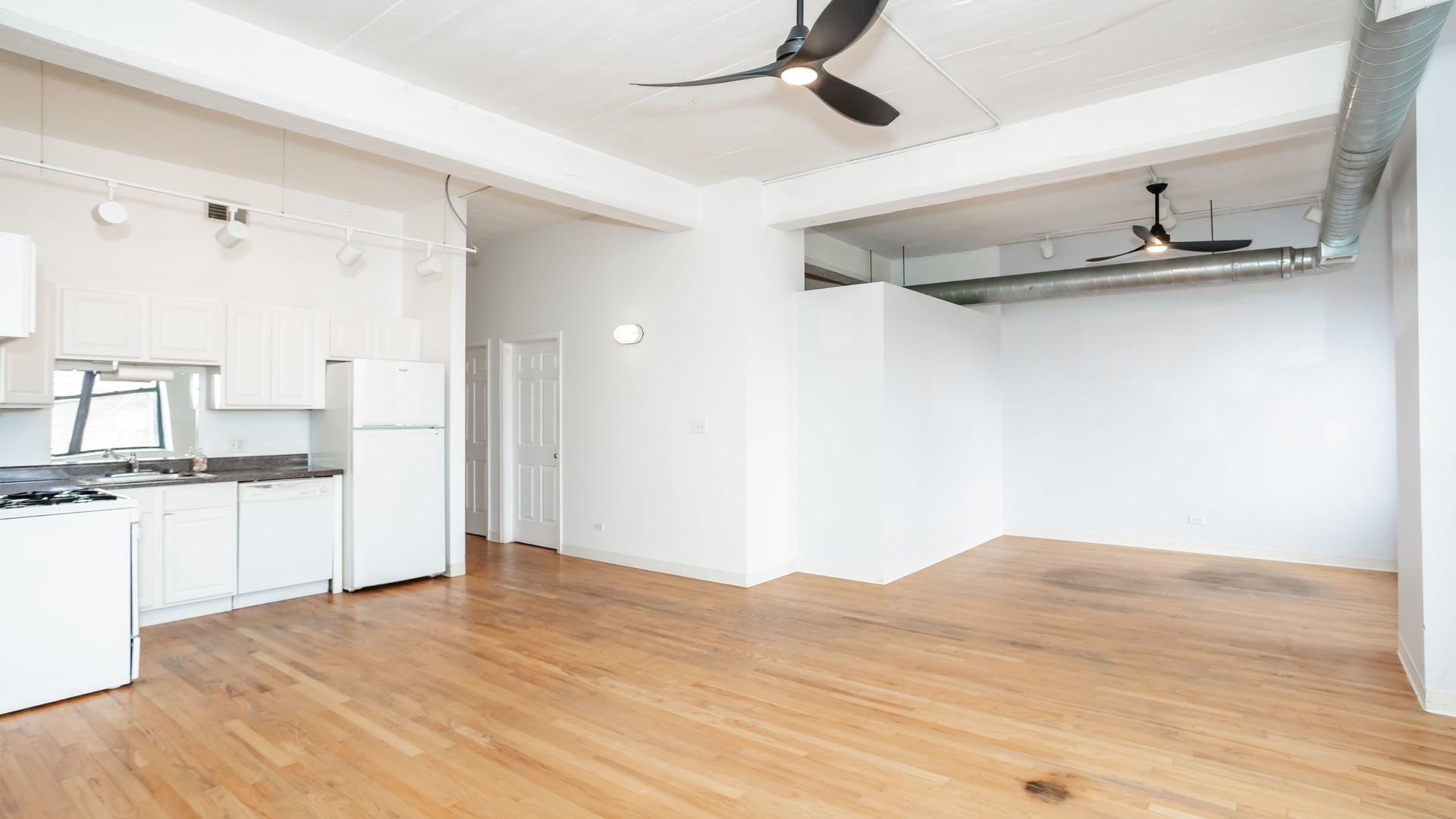 1846 S Loomis Street Unit: 201