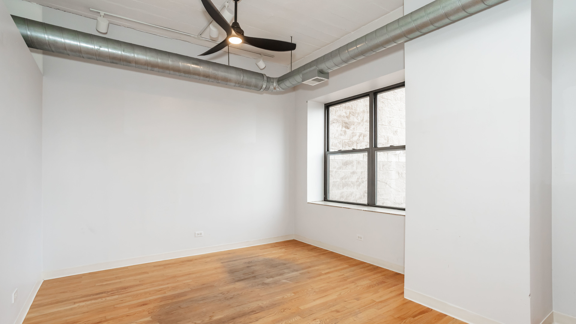1846 S Loomis Street Unit: 201