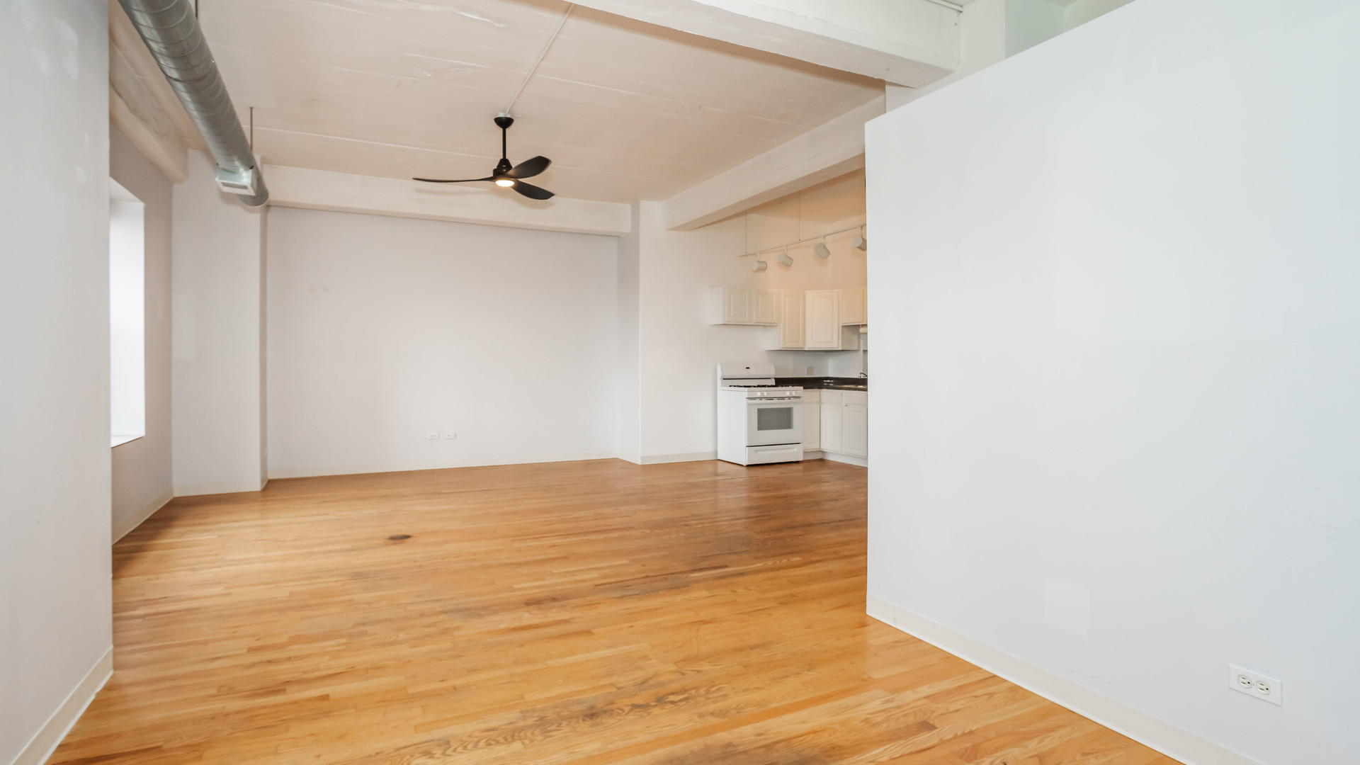 1846 S Loomis Street Unit: 201