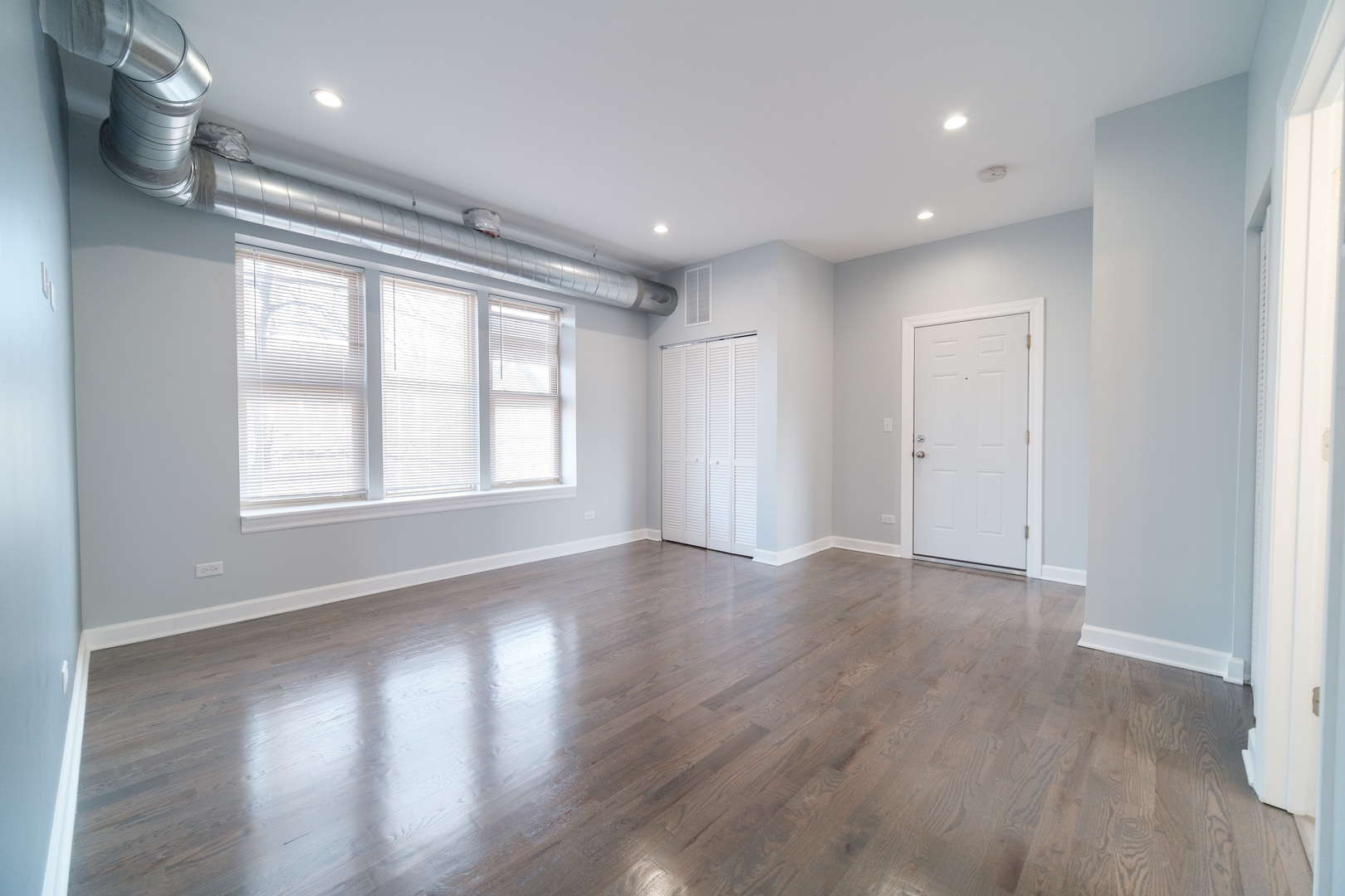 4658 N Albany Avenue Unit: 3