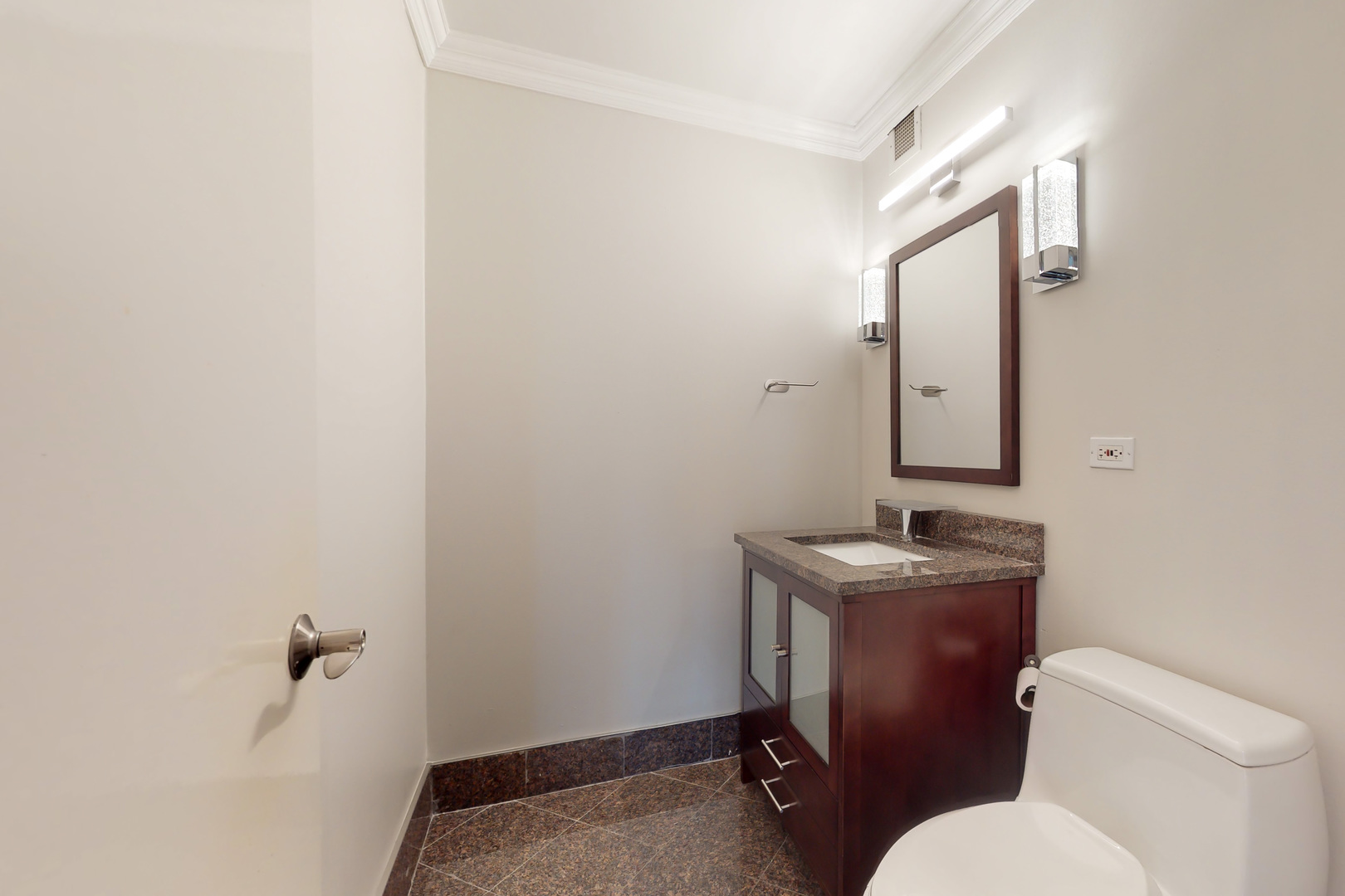 2 E ERIE Street Unit: 3803