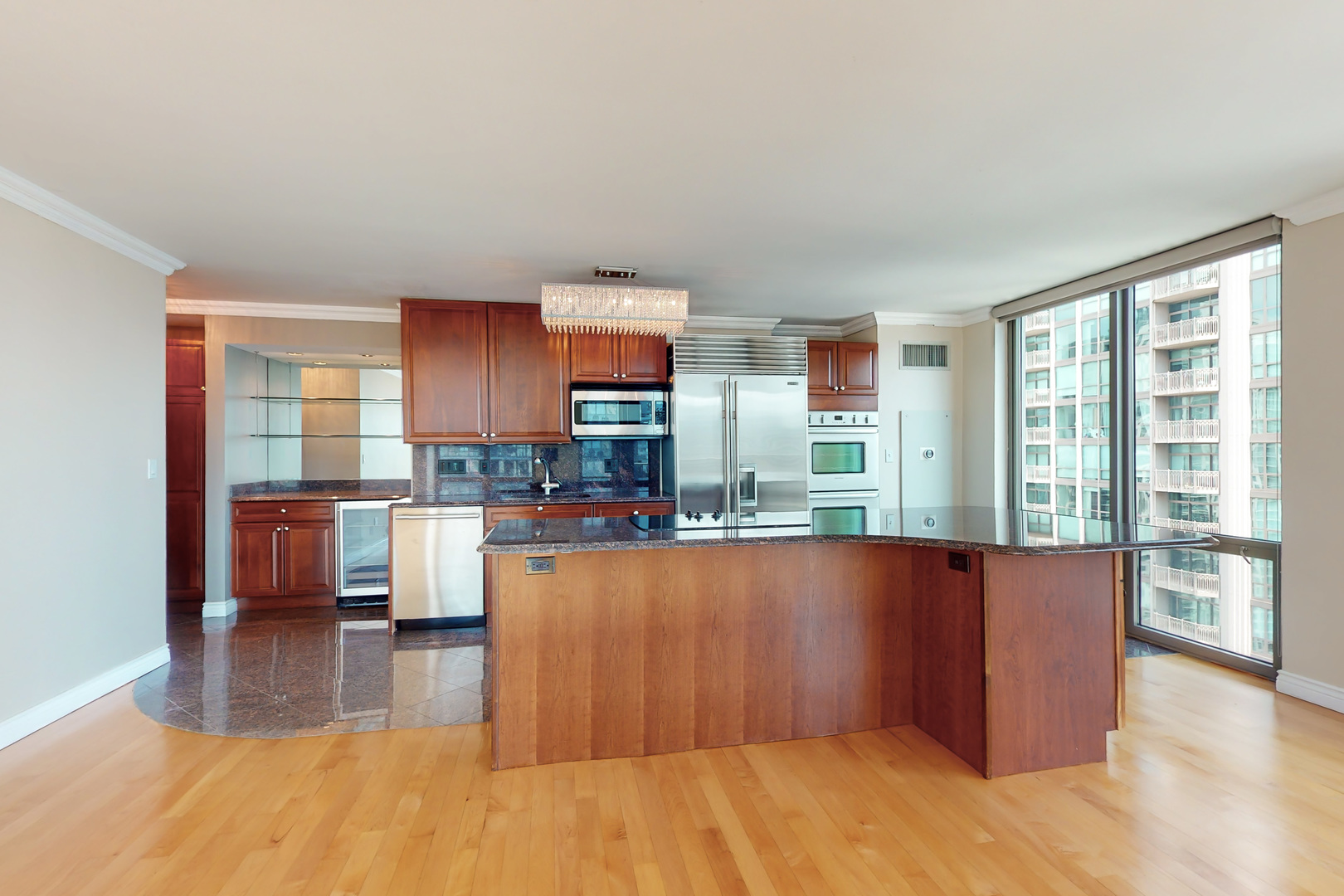 2 E ERIE Street Unit: 3803