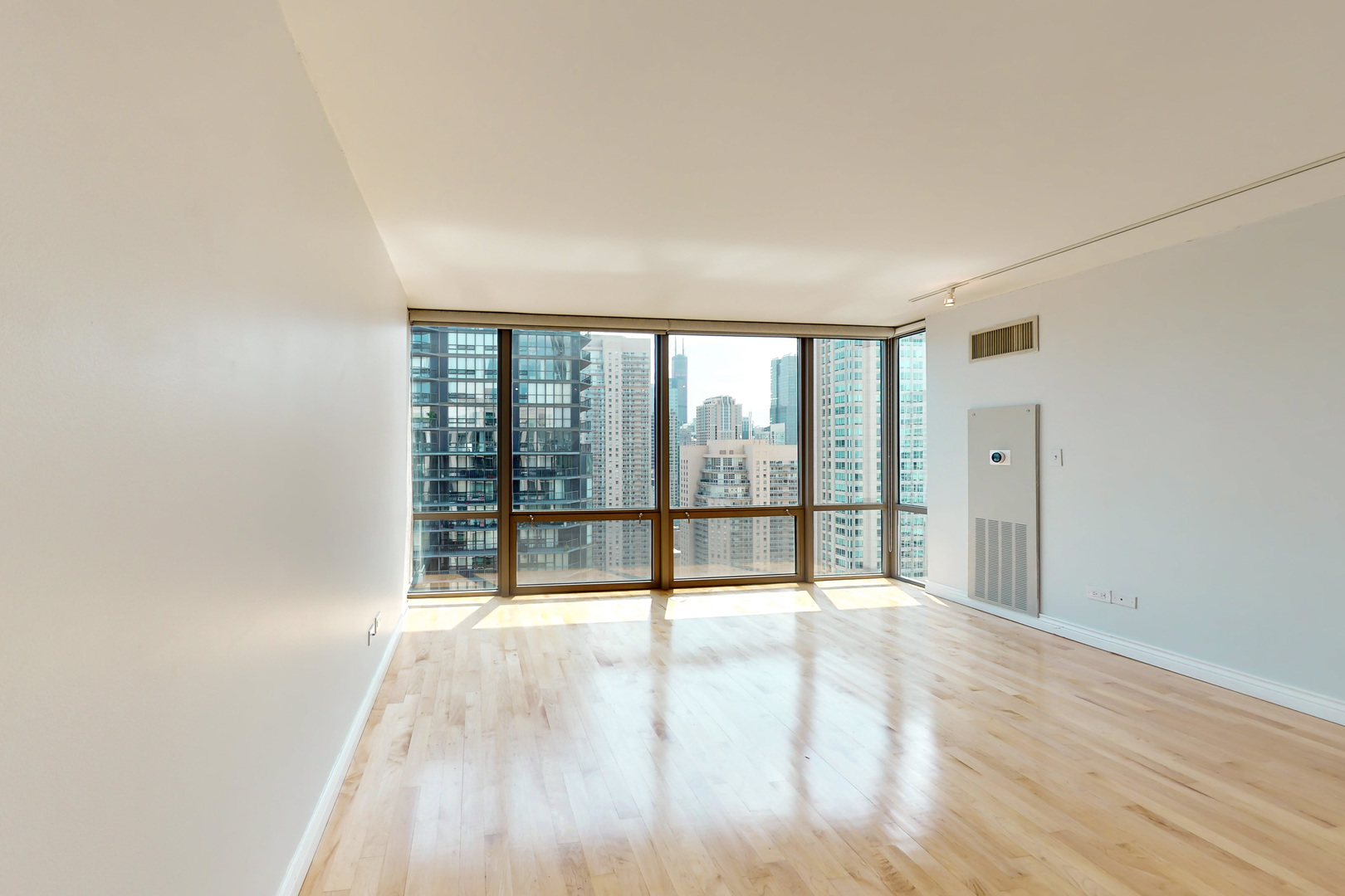 2 E ERIE Street Unit: 3803